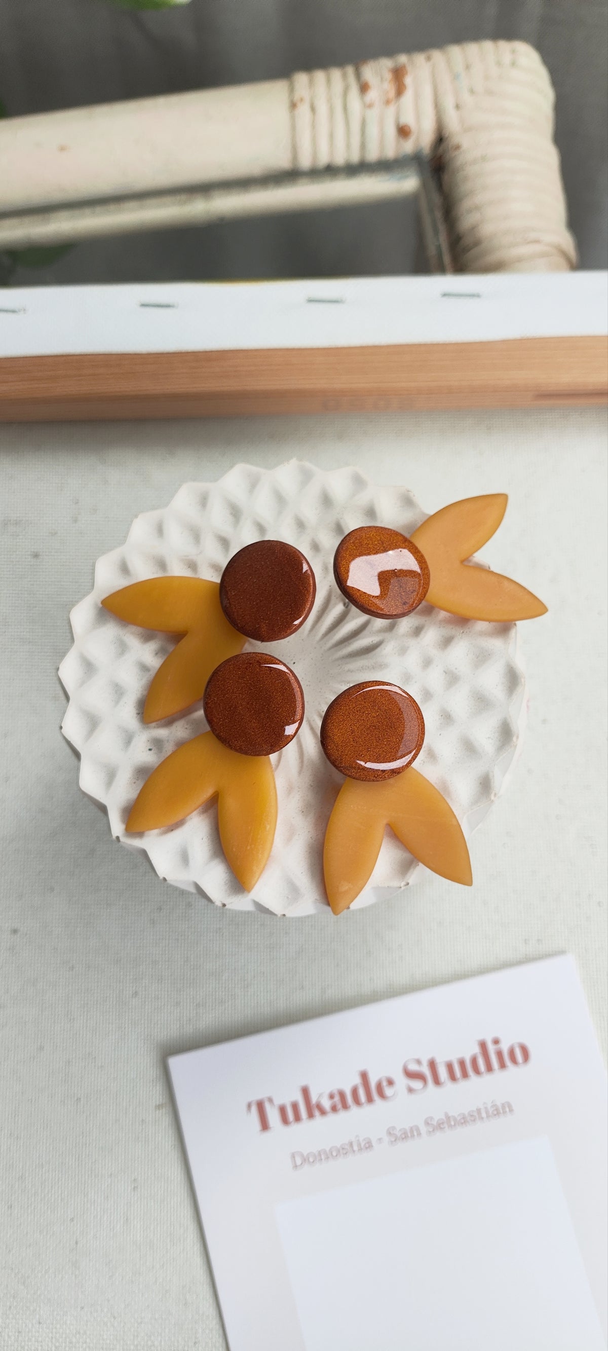 LUPE caramelo y chocolate.