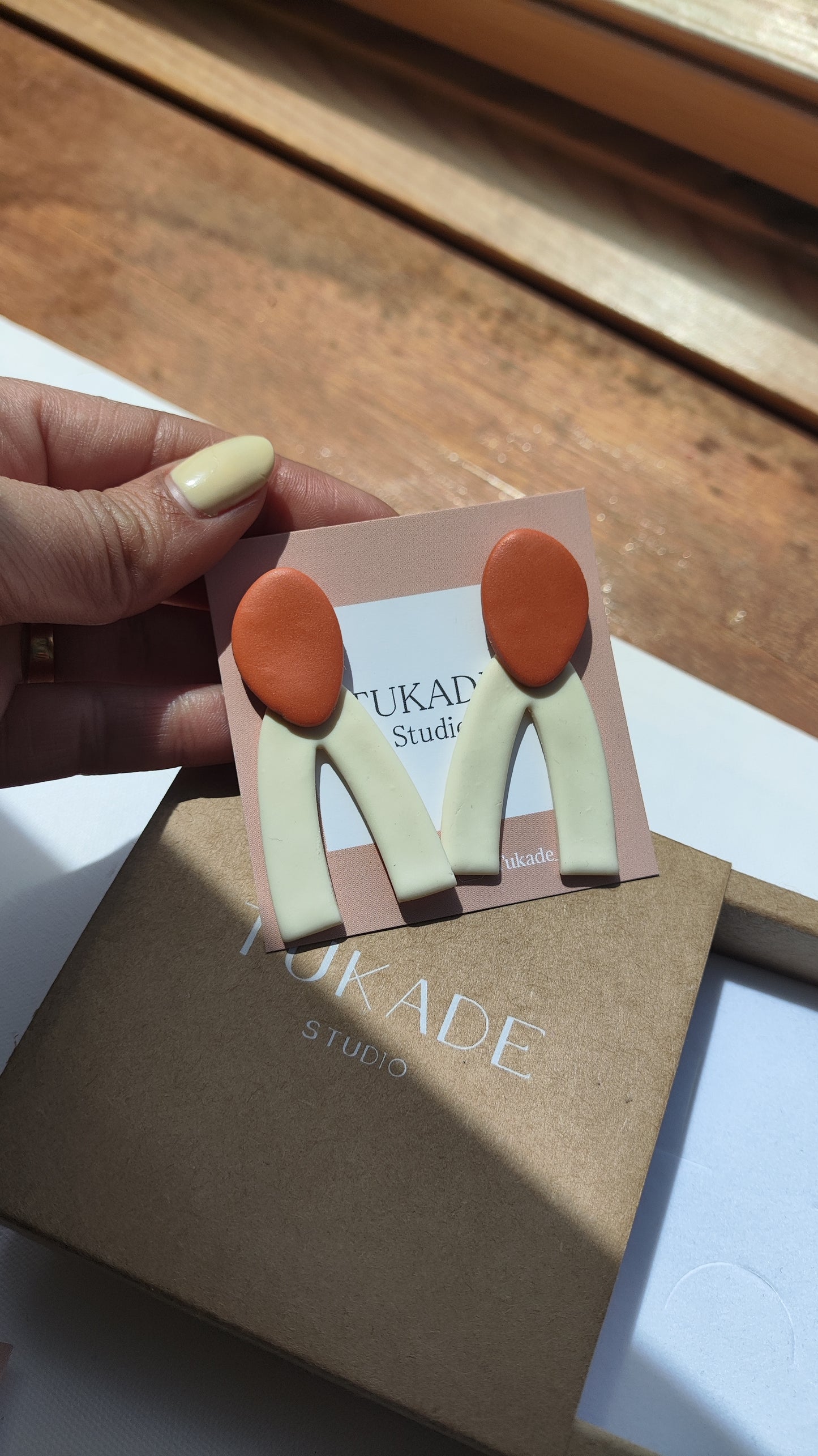 SIMONA champán y naranja-teja