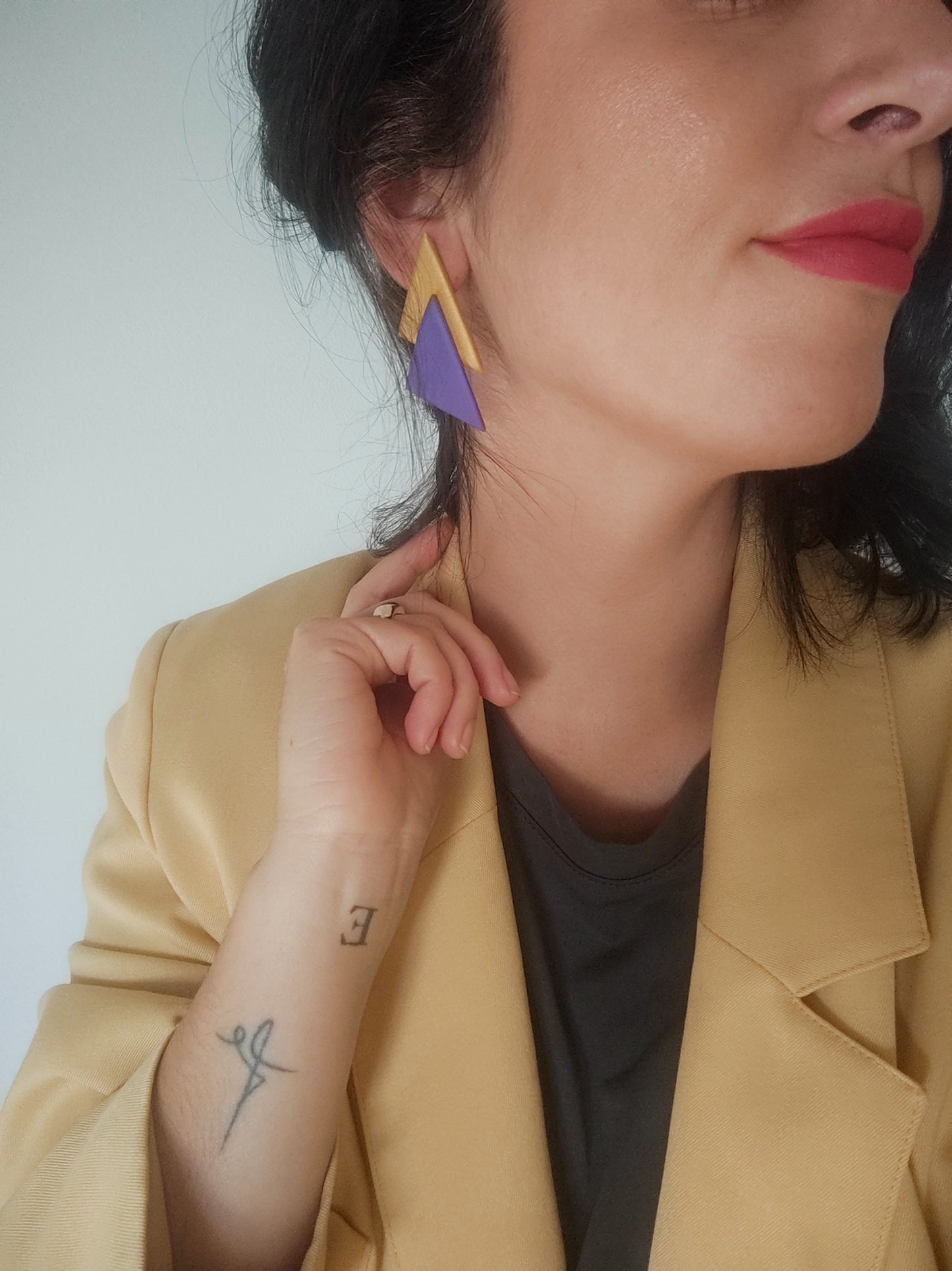IVETTE morado y ocre-dorado