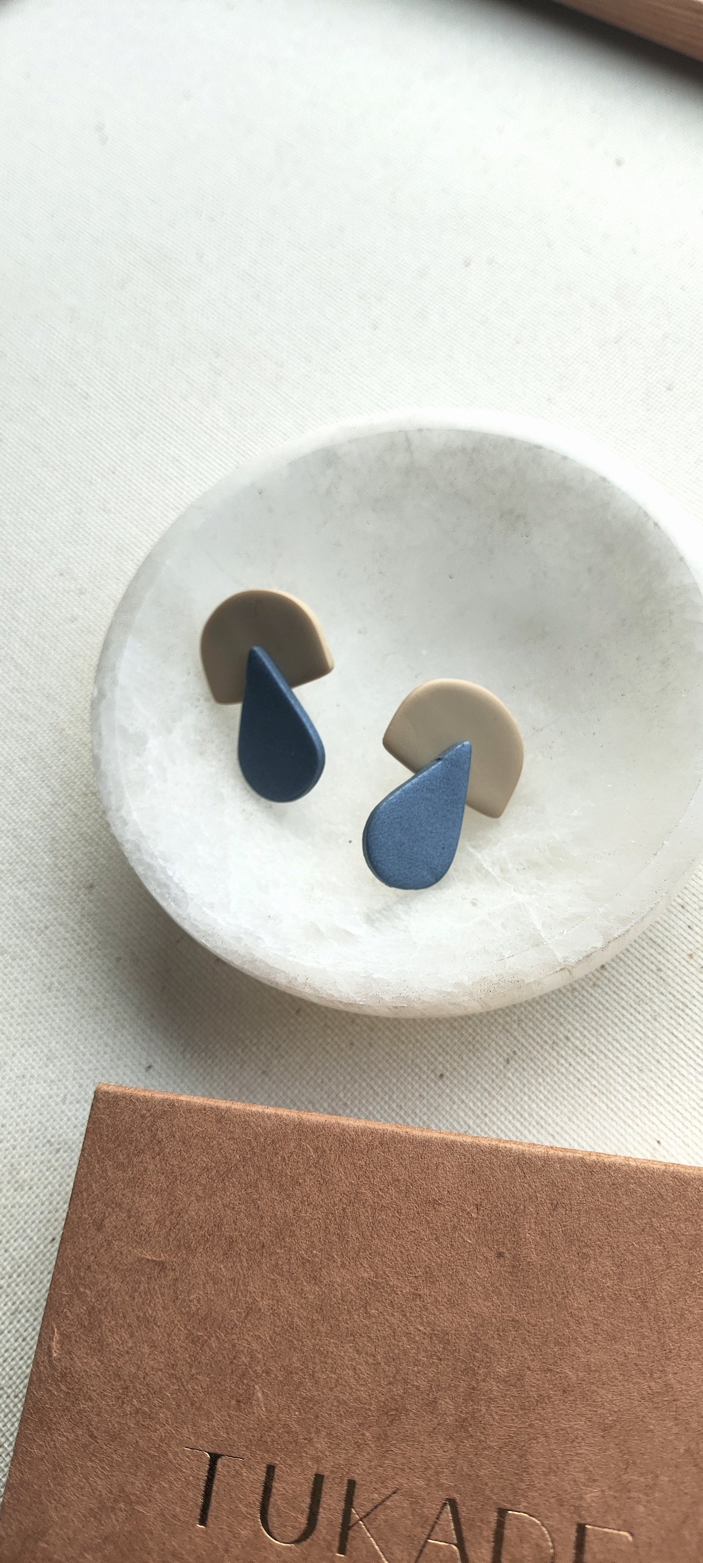 BRUNA beige y gris azulado