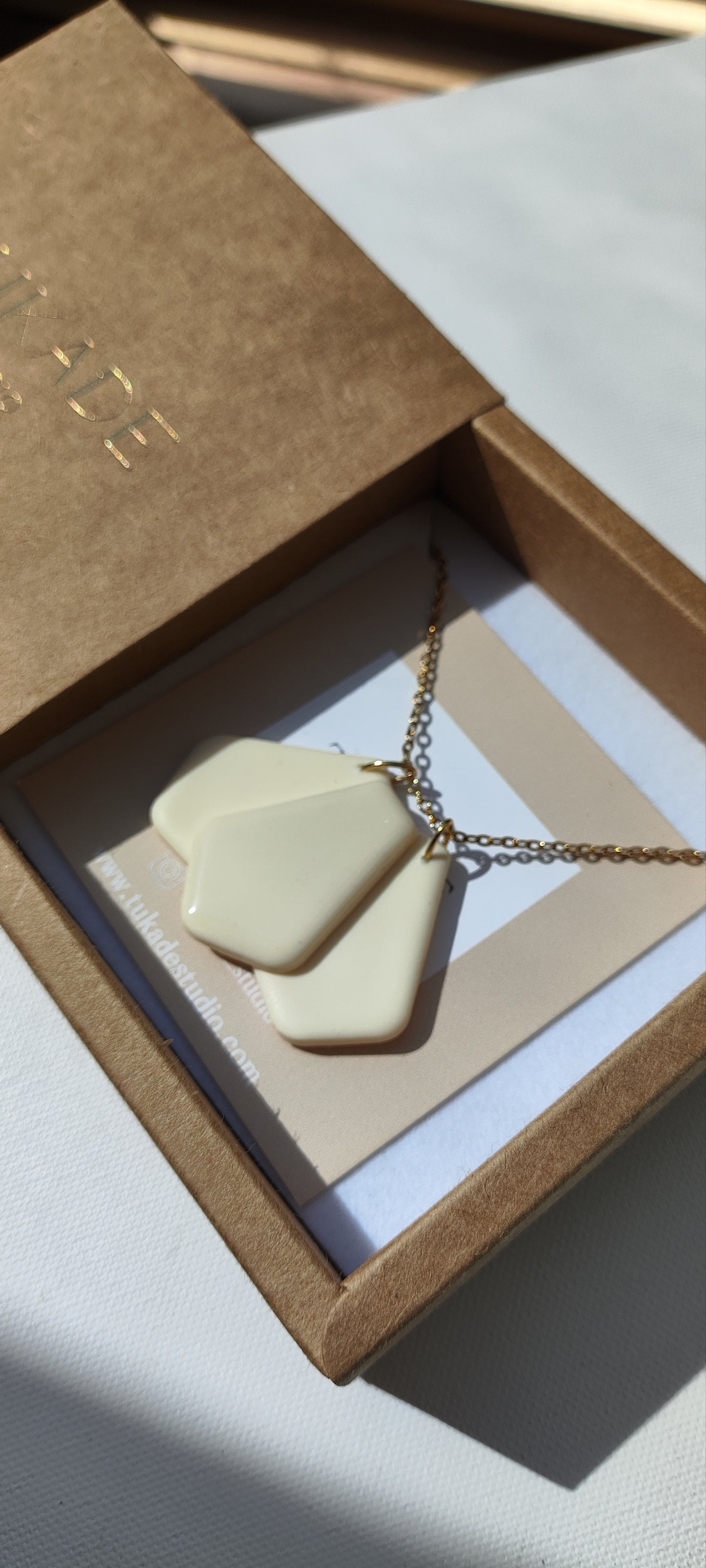 Collar largo MATILDA crudo