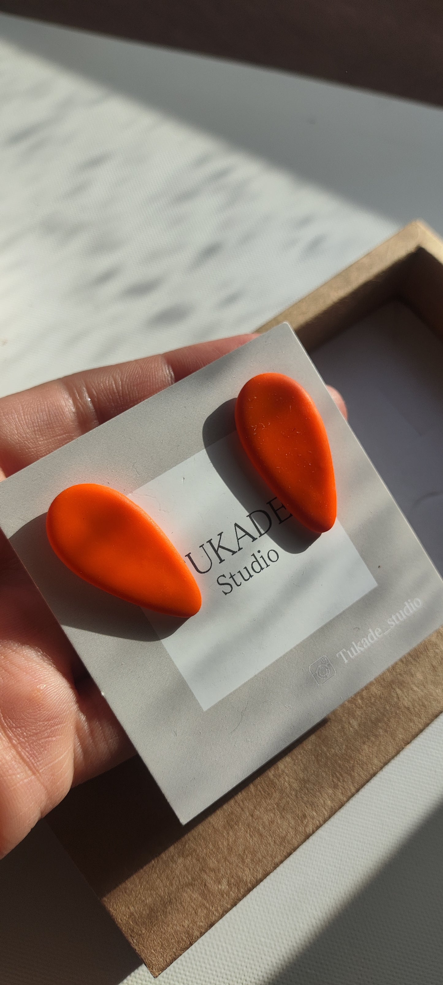 CUCA naranja