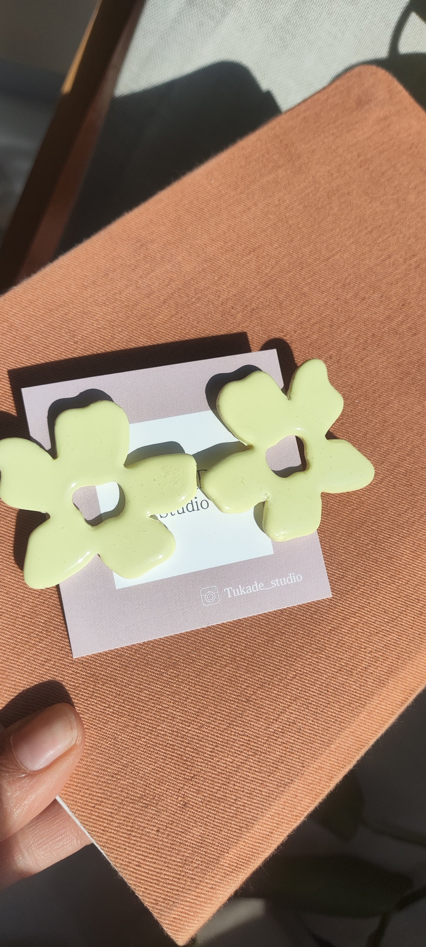 RUFINA amarillo mantequilla