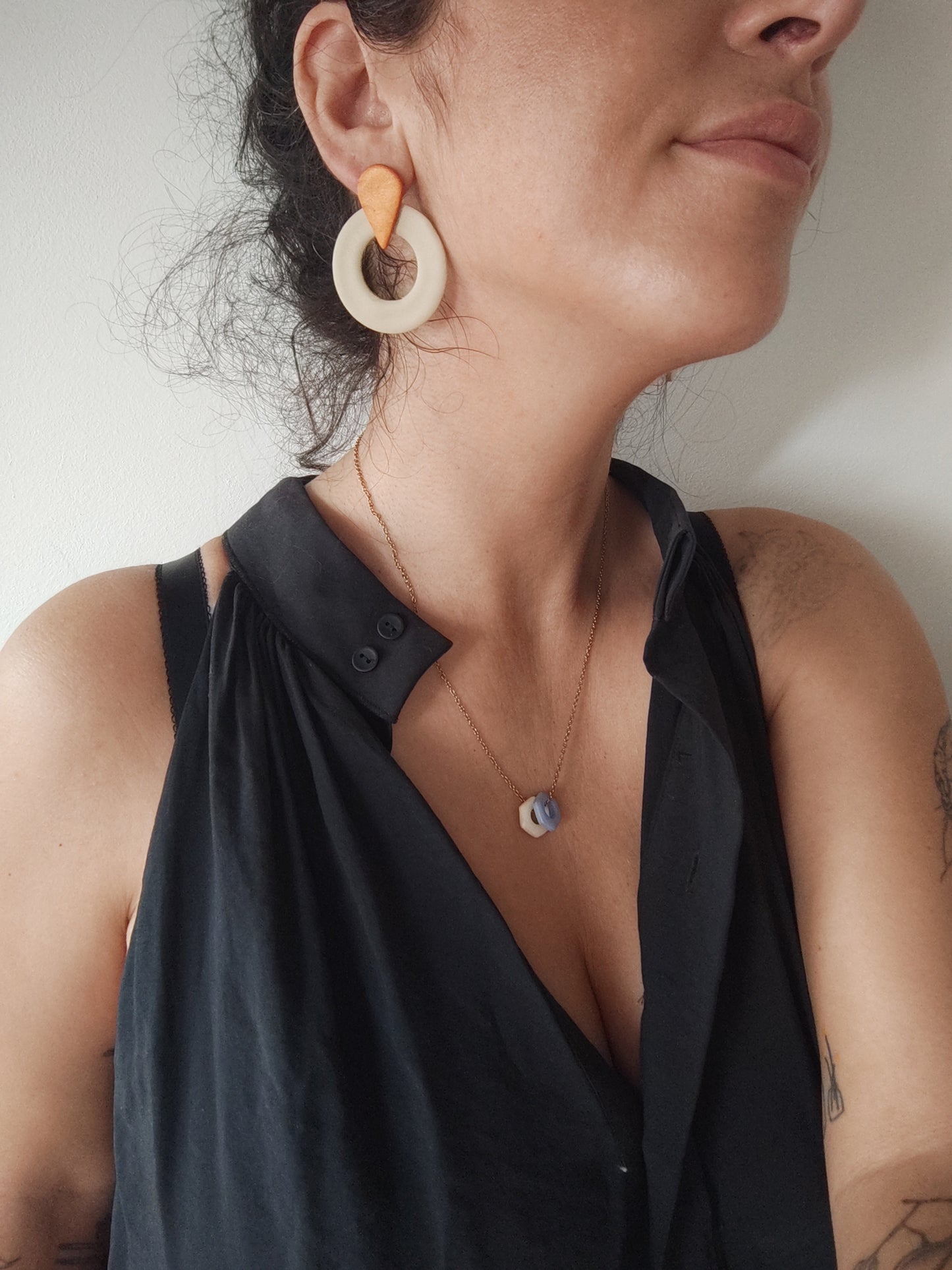 TOMASA beige y cobre