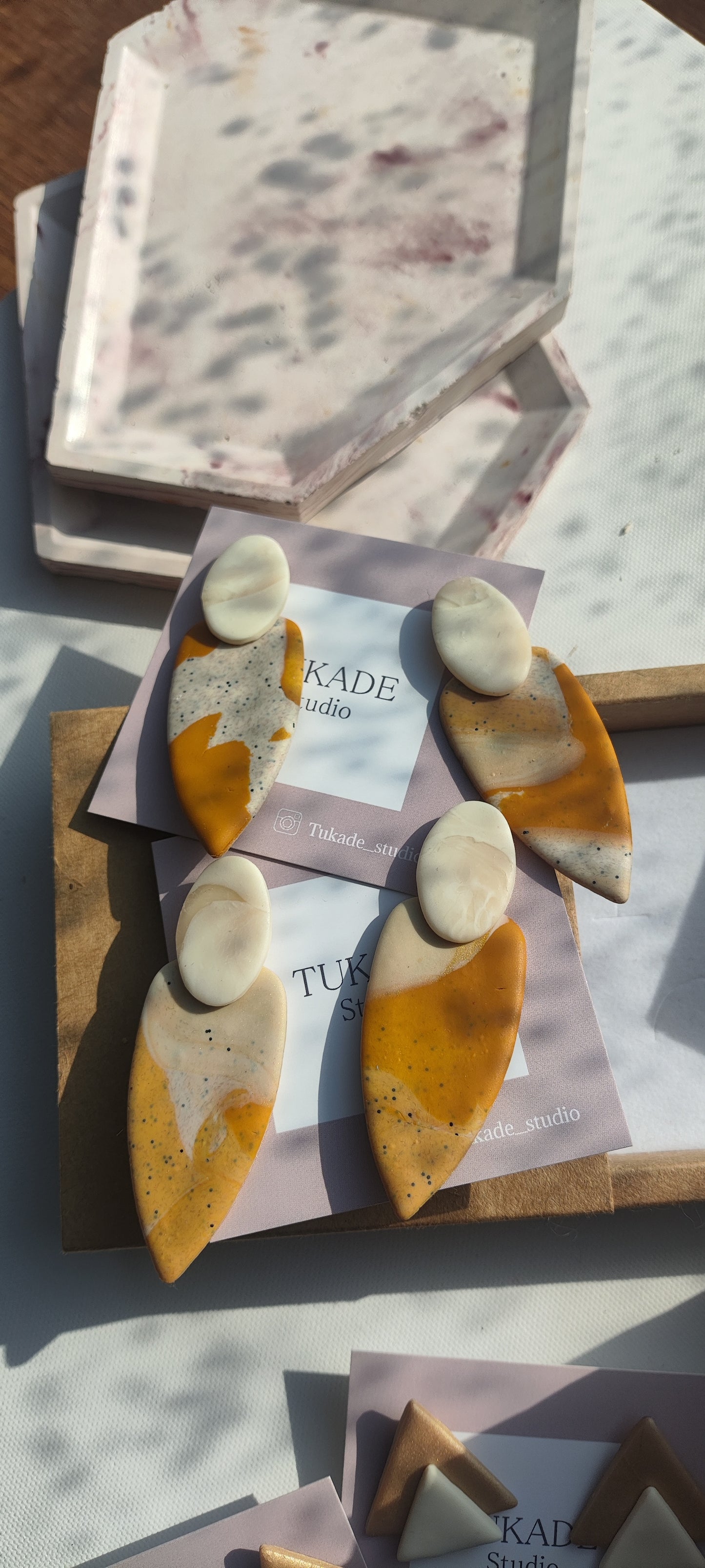 MACA gris jaspeado y ocre degradado