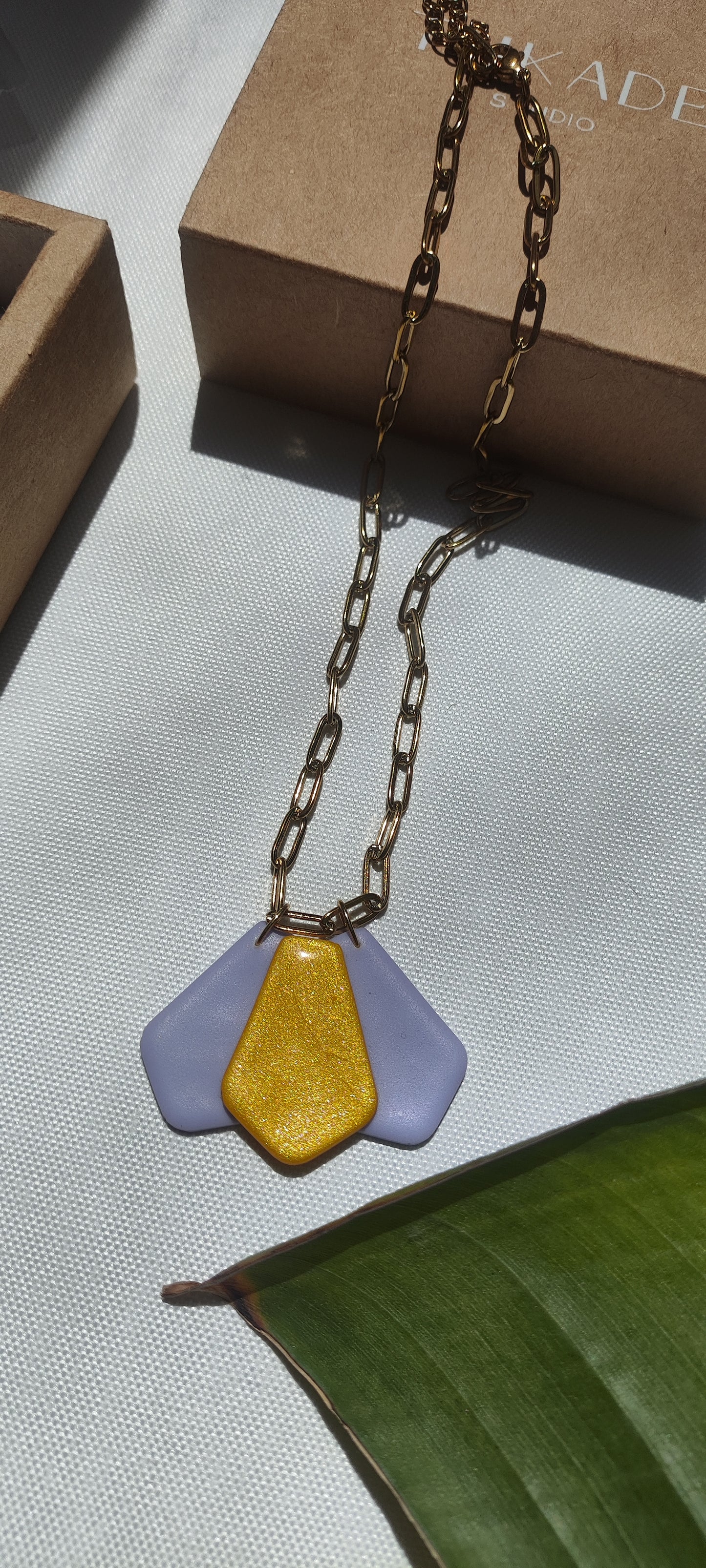 Collar MATILDA lila y amarillo
