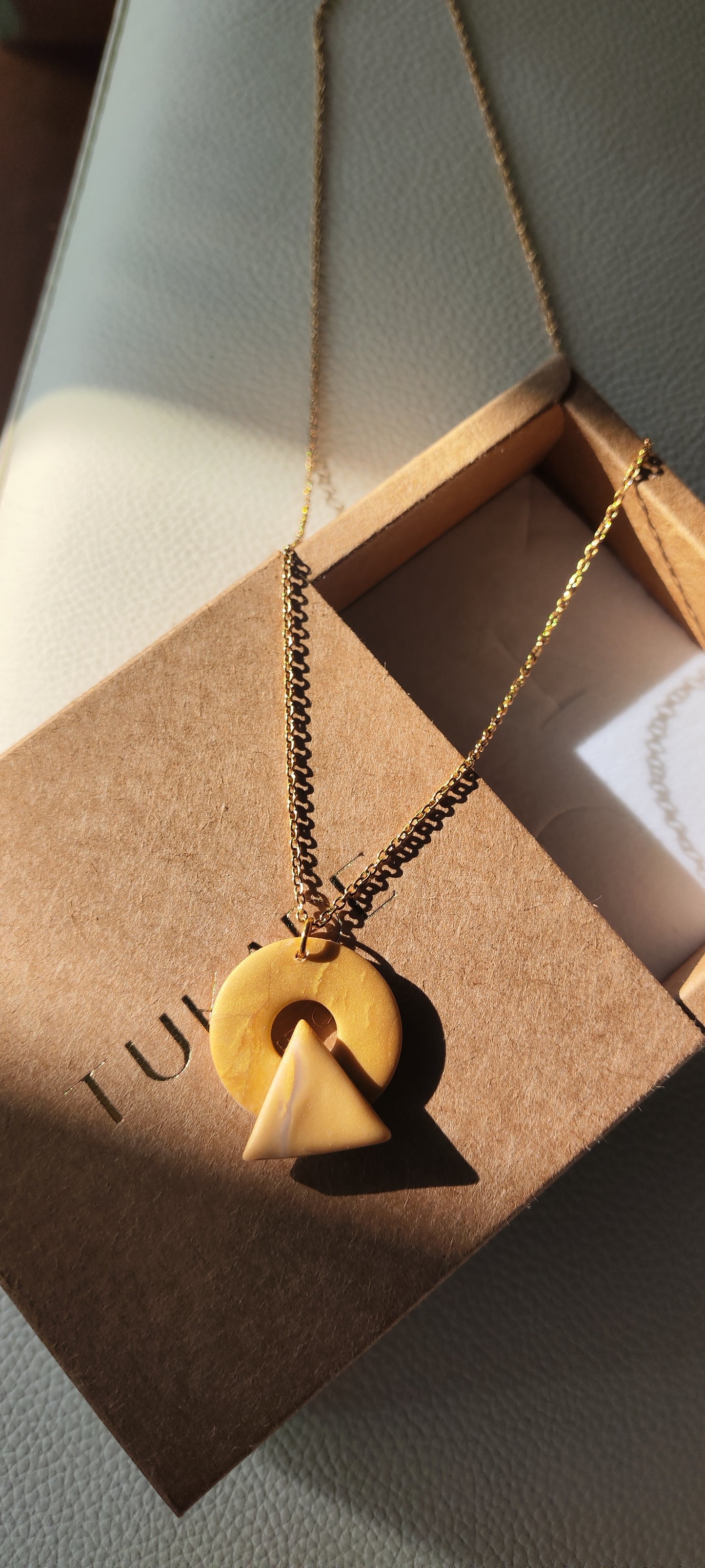 Collar gargantilla AGNES ocre
