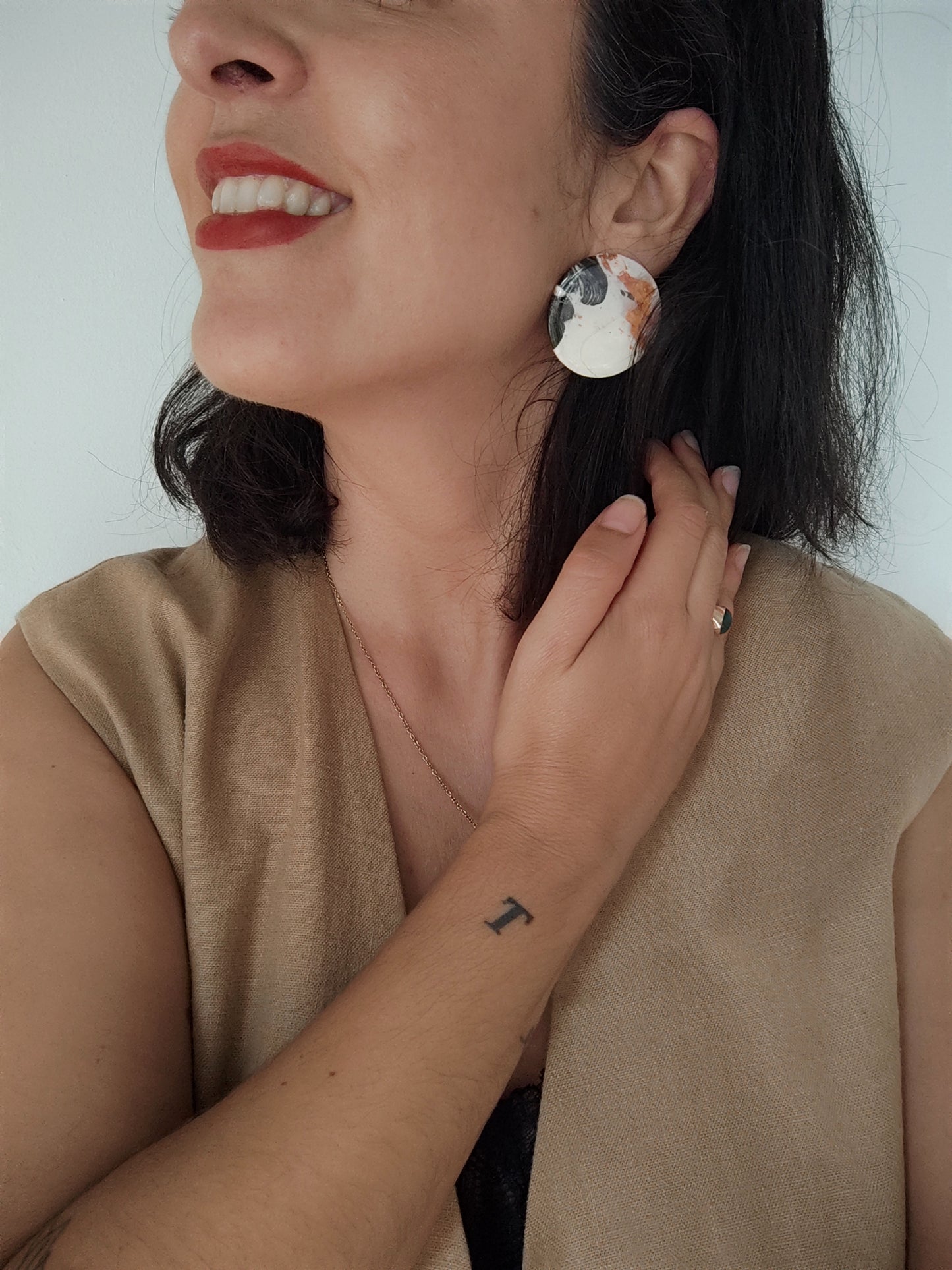 NOAH maxi y RENATA degradado crudo, cobre, negro.