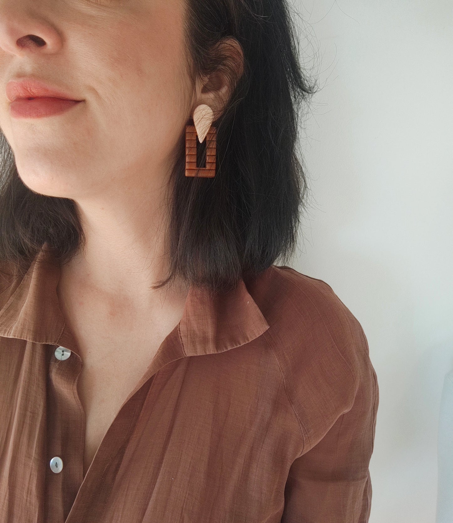NICOLASA chocolate y peach o turquesa y beige.