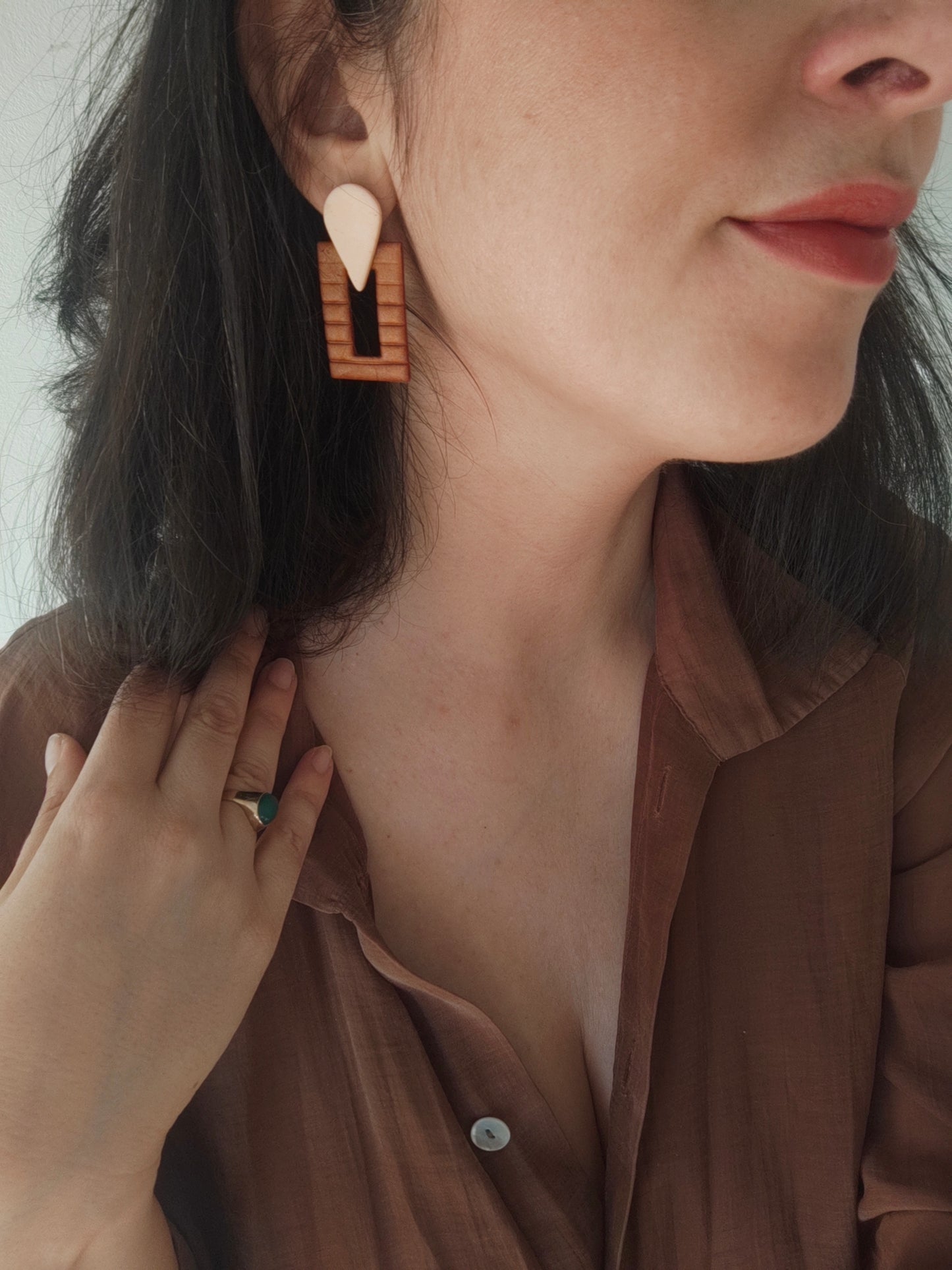 NICOLASA chocolate y peach o turquesa y beige.