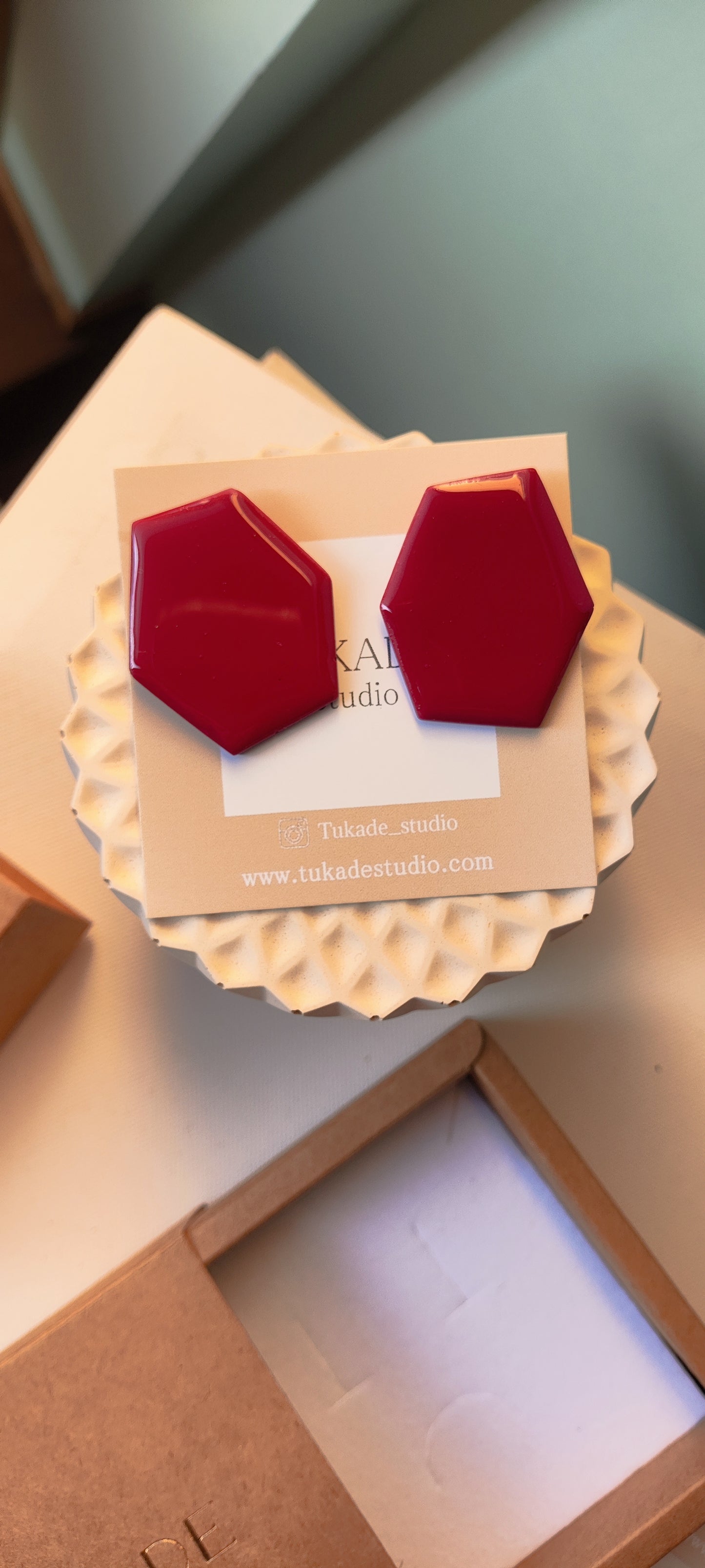 ONNA burdeos acabado brillo