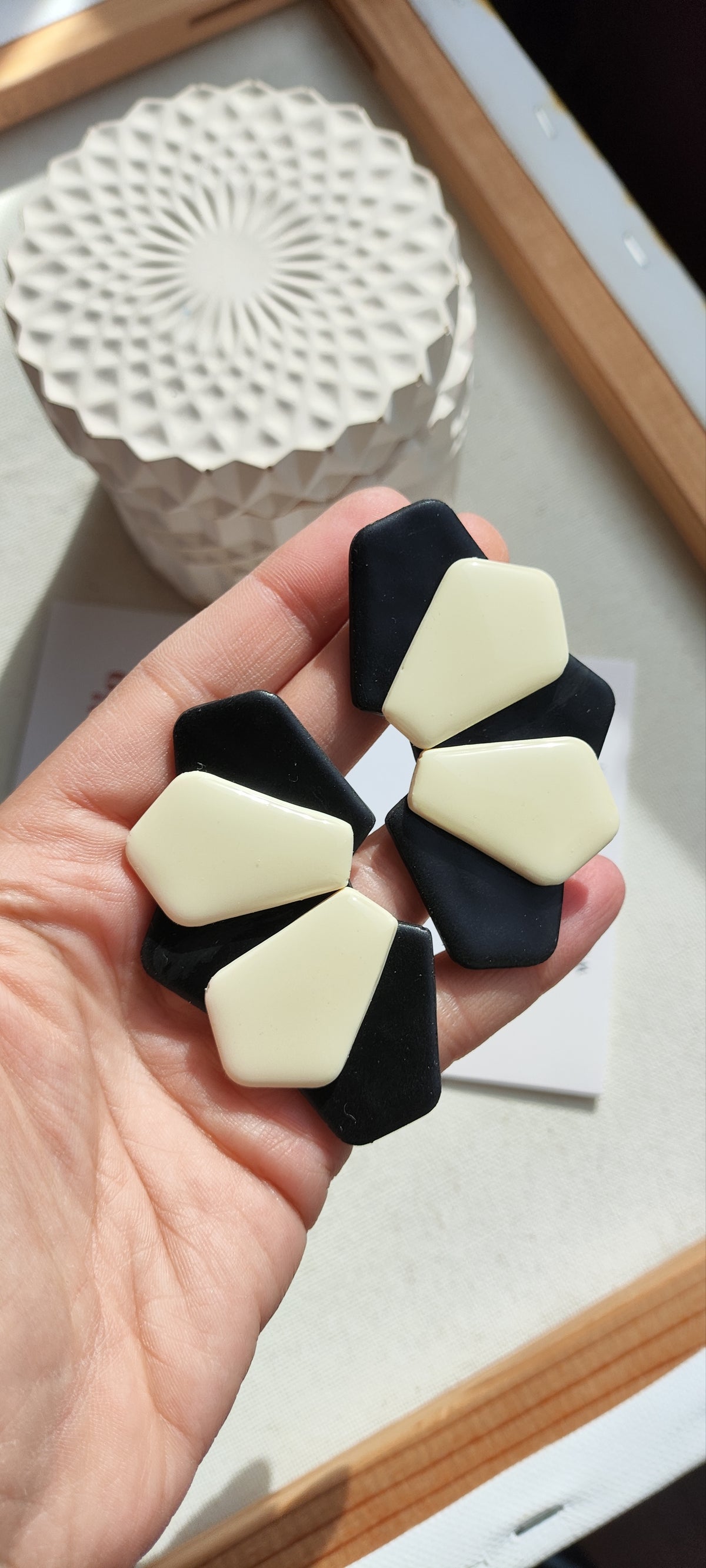CASIOPEA negro y crudo