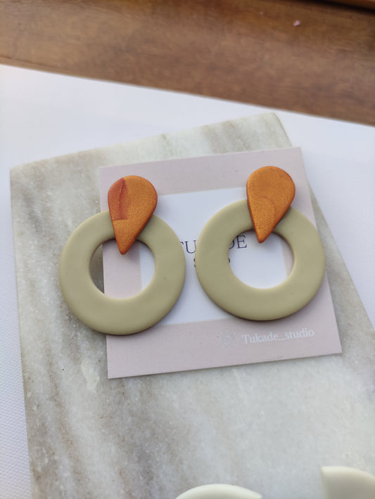 TOMASA beige y cobre