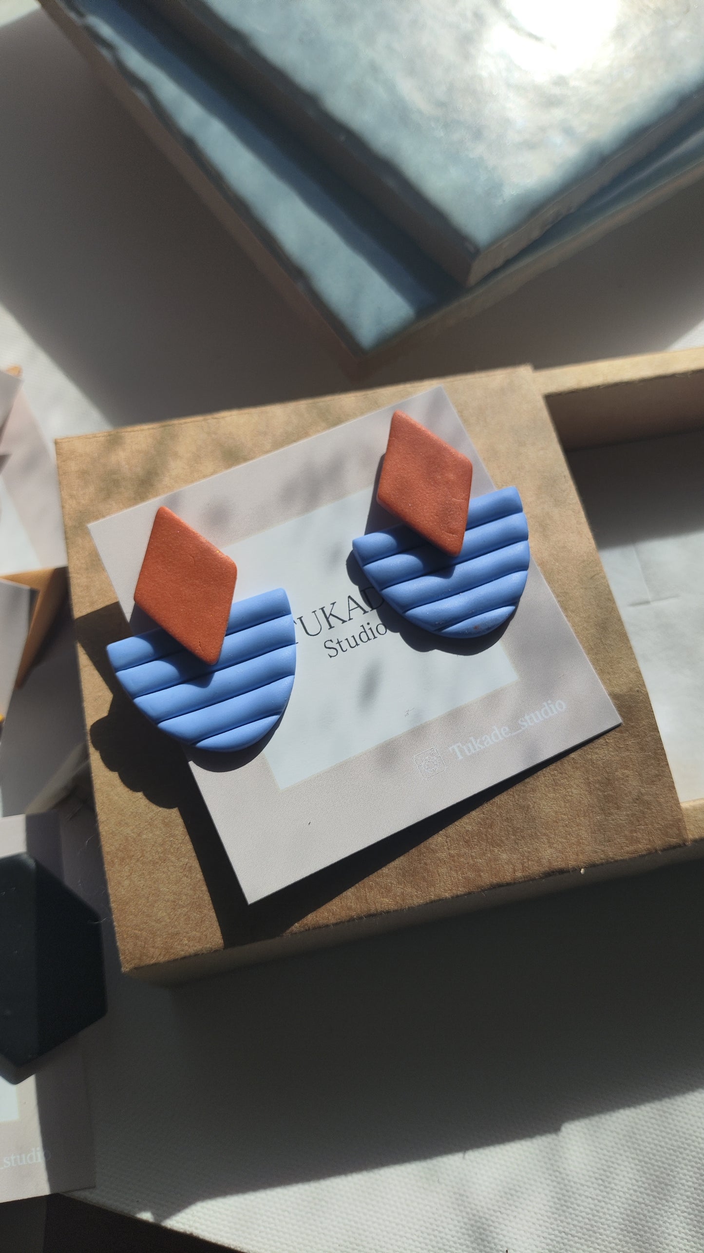 FELISA azul lavanda y teja-naranja