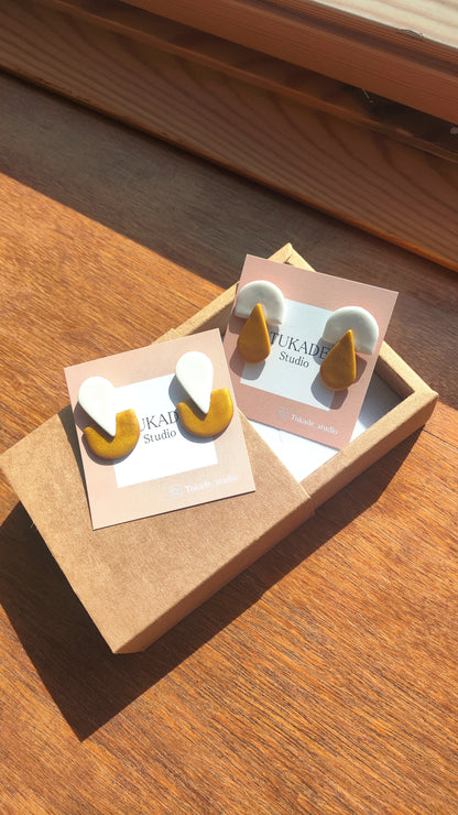 BRUNA ocre-dorado y blanco
