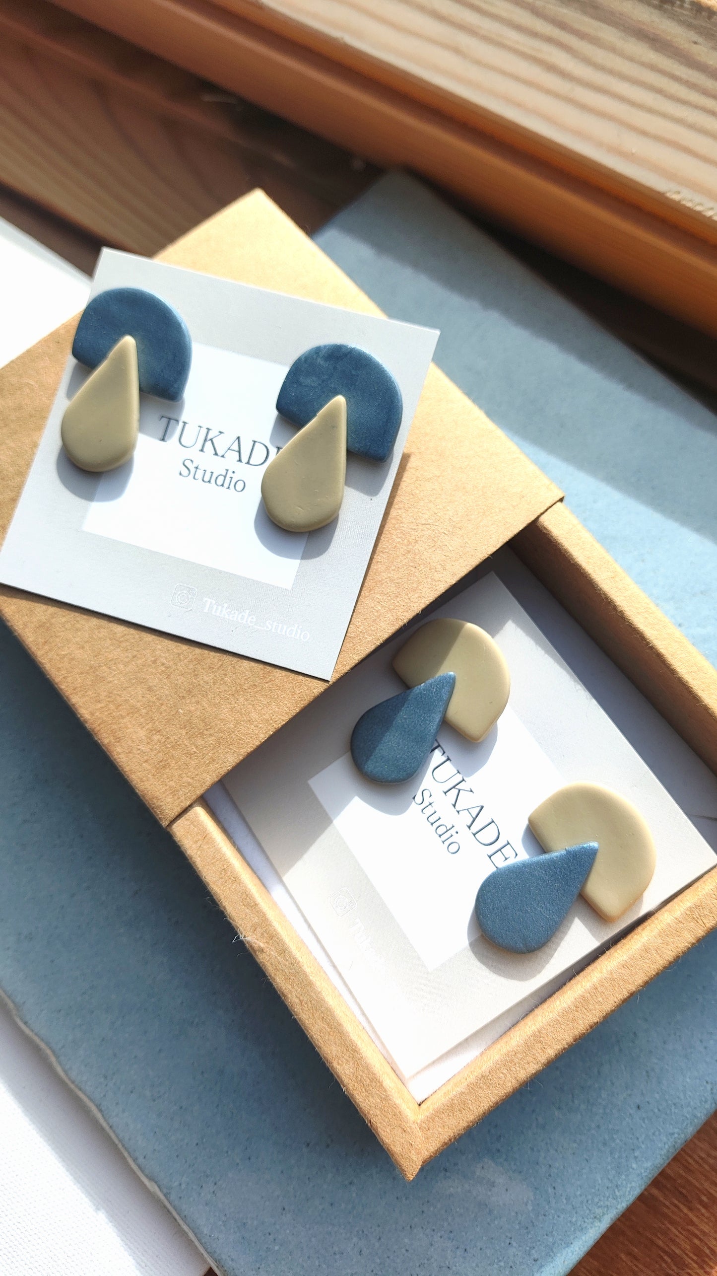 BRUNA beige y gris azulado