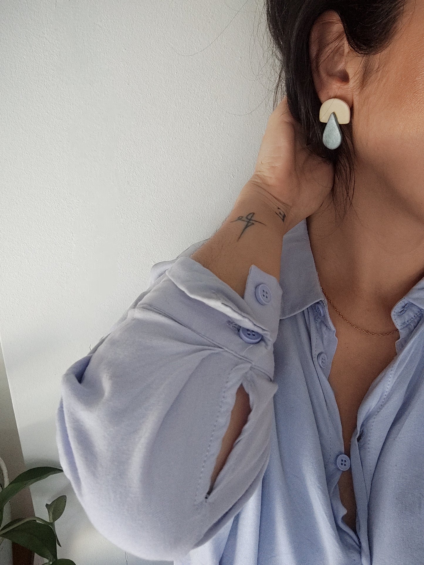 BRUNA beige y gris azulado