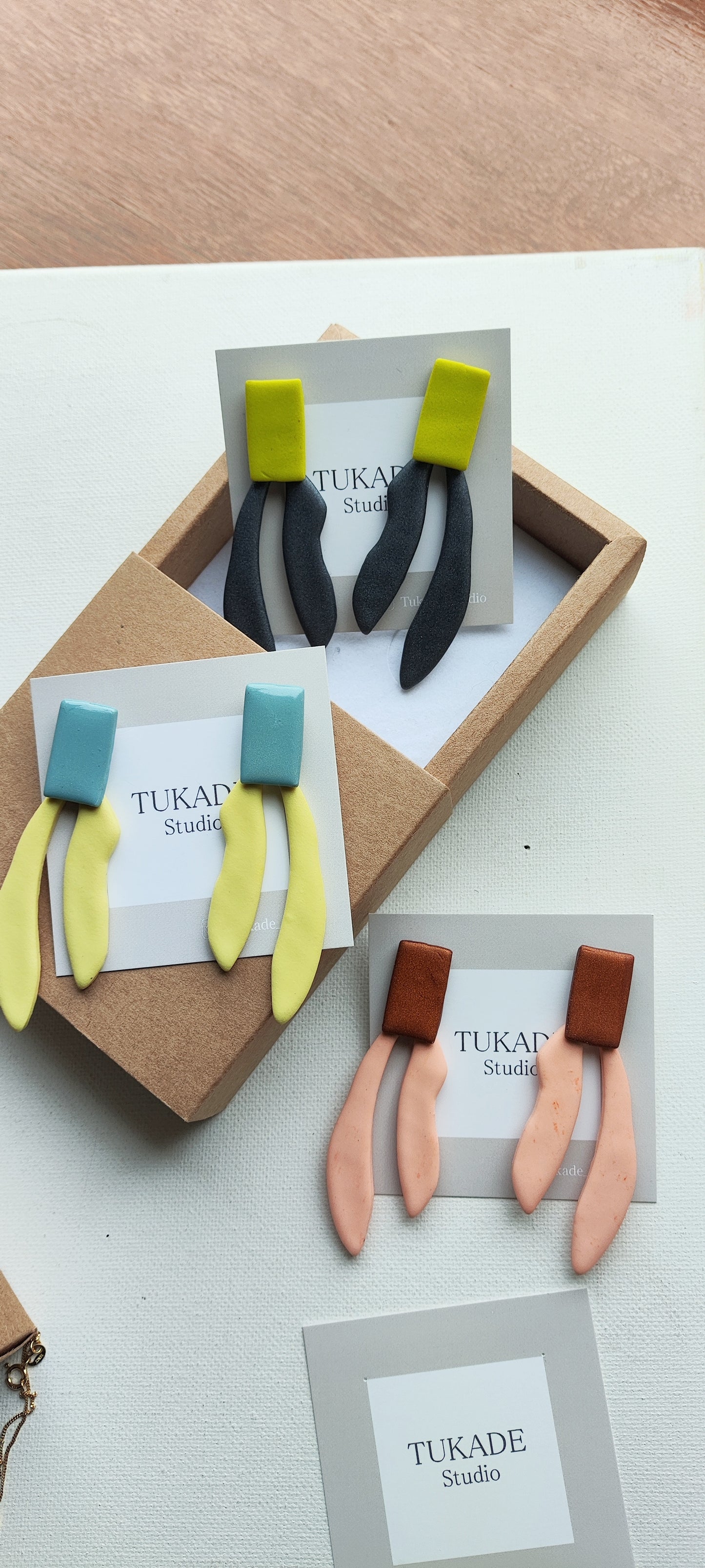 TIMOTEA plomo, rosa peach o amarillo