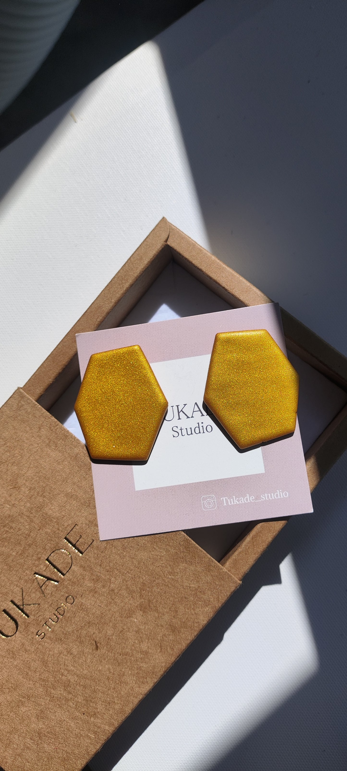 ONNA ocre metalizado