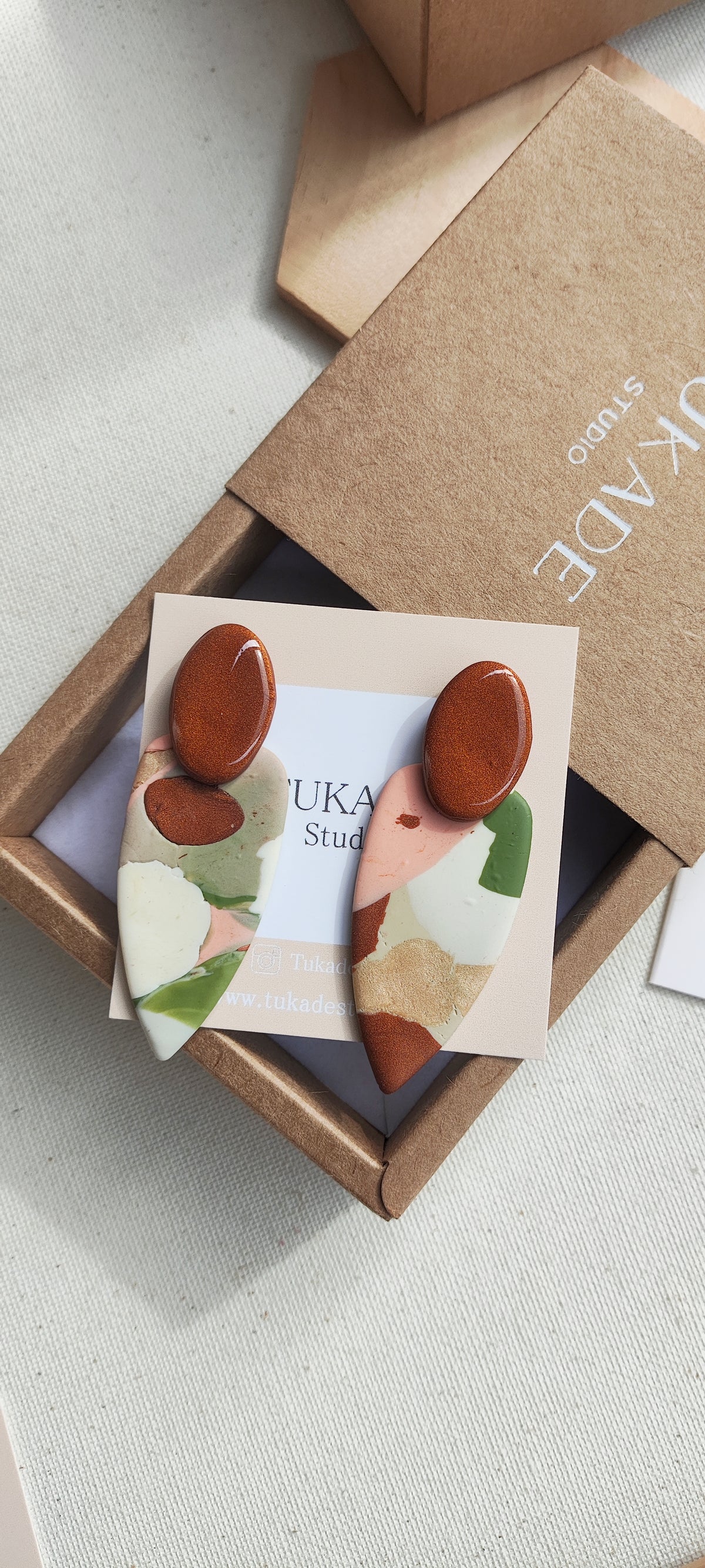 MACA chocolate, kaki, rosa, crudo