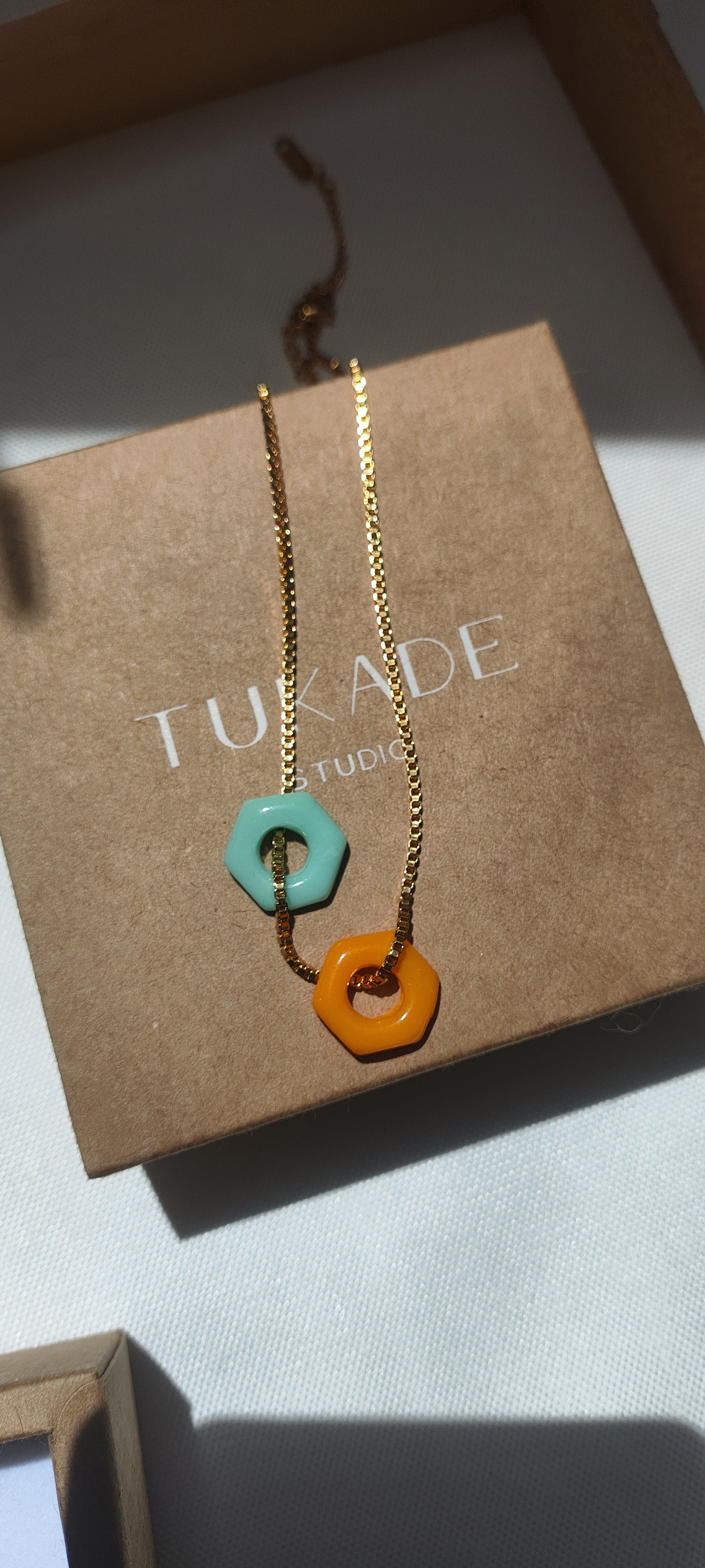 Collar gargantilla GILDA turquesa y mandarina 🍊