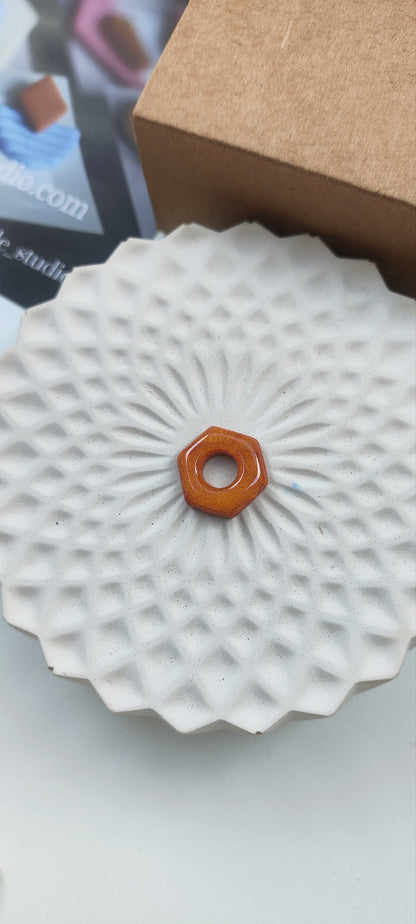 Colgante hexagono GILDA. Escoge tu color