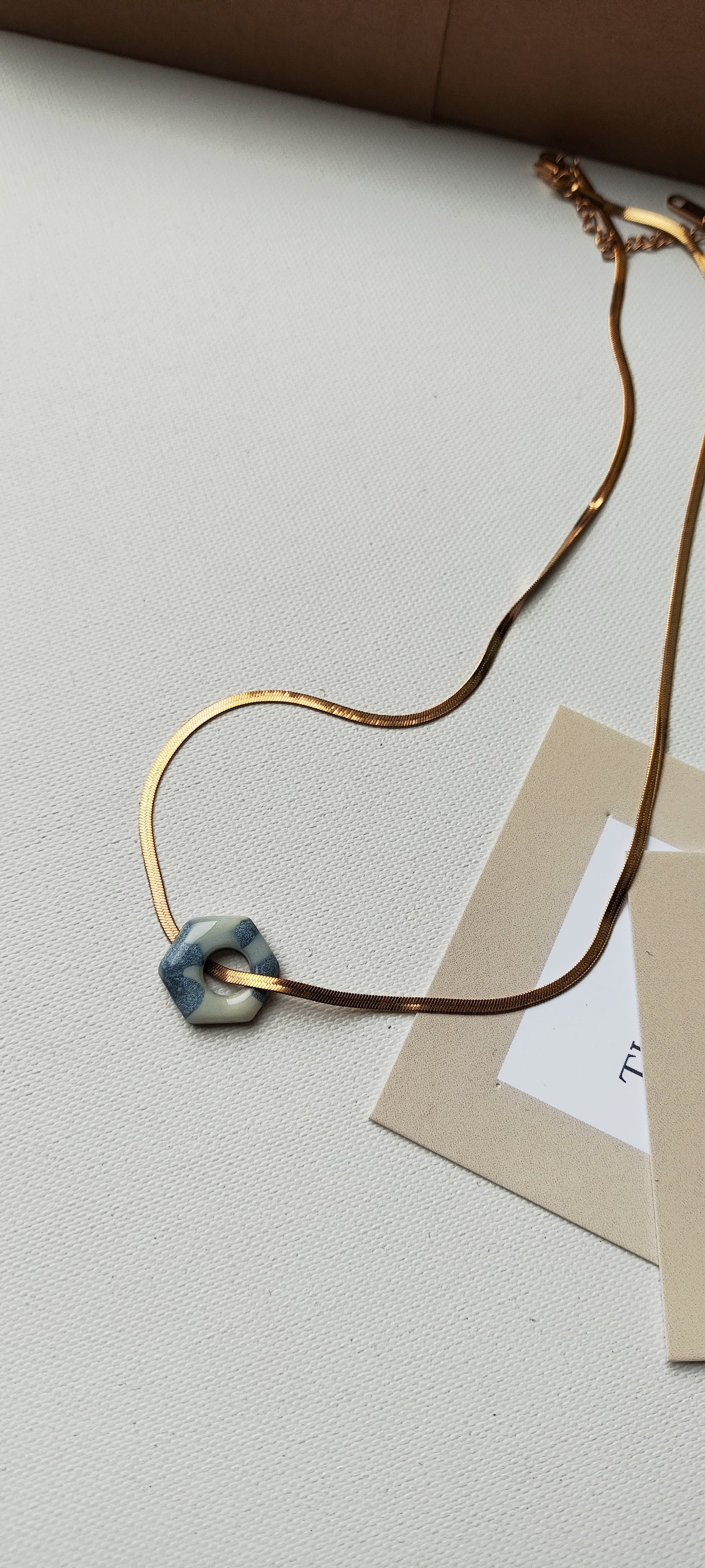 Collar gargantilla GILDA azul degradado cadena plana