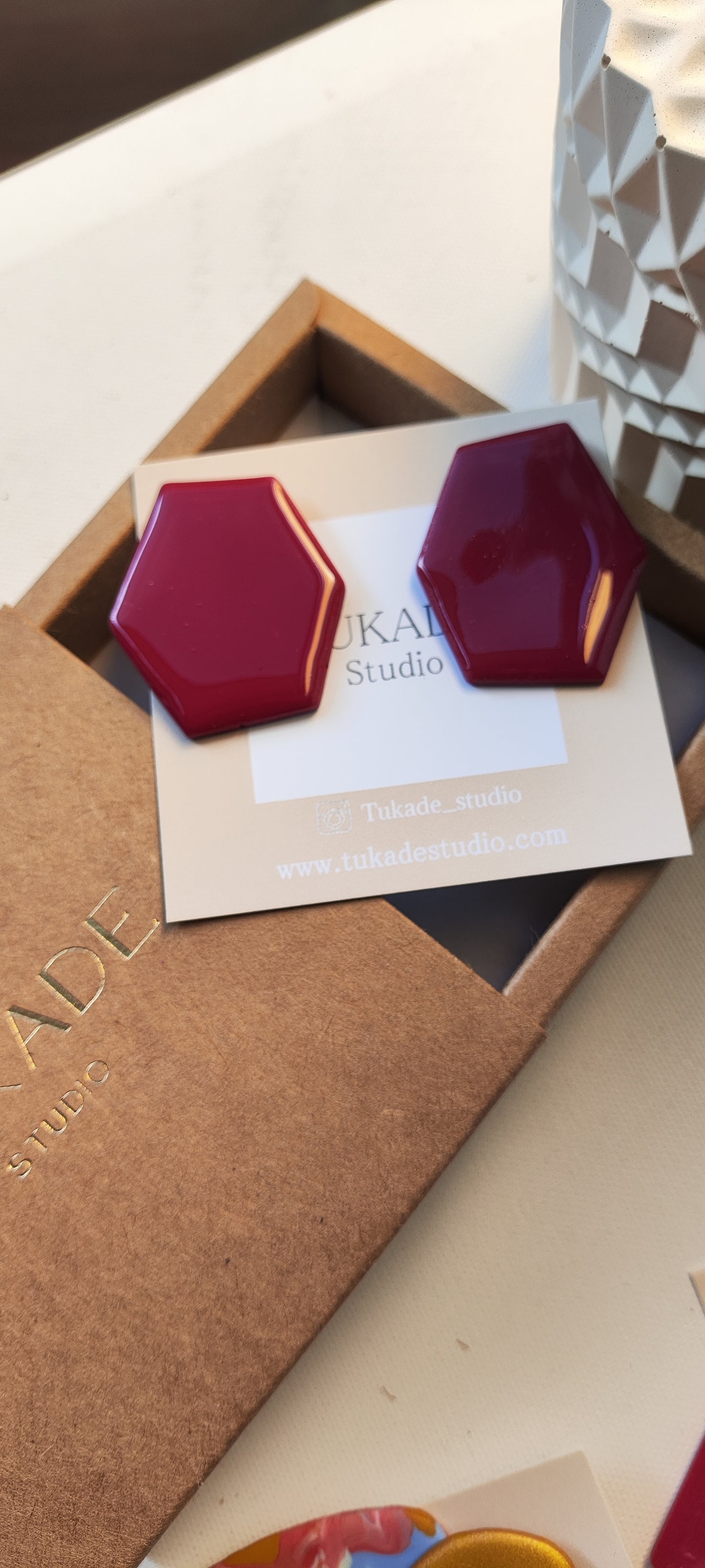 ONNA burdeos acabado brillo