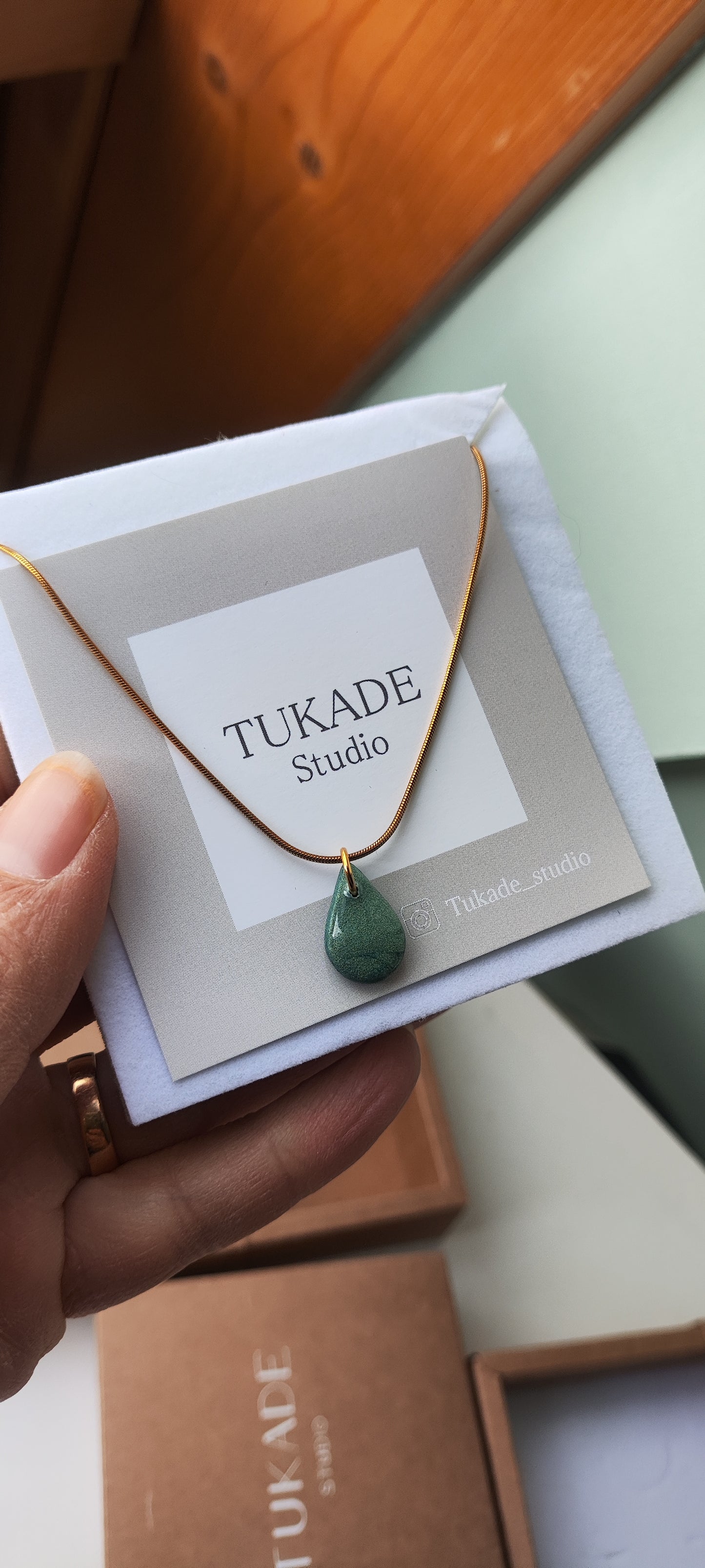 Collar gargantilla CUCA lágrima turquesa