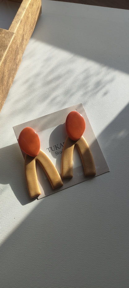 SIMONA: Pendientes alargados en forma de puente dos versiones.