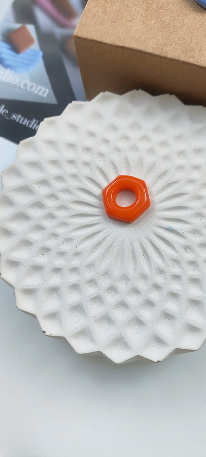 Colgante hexagono GILDA. Escoge tu color