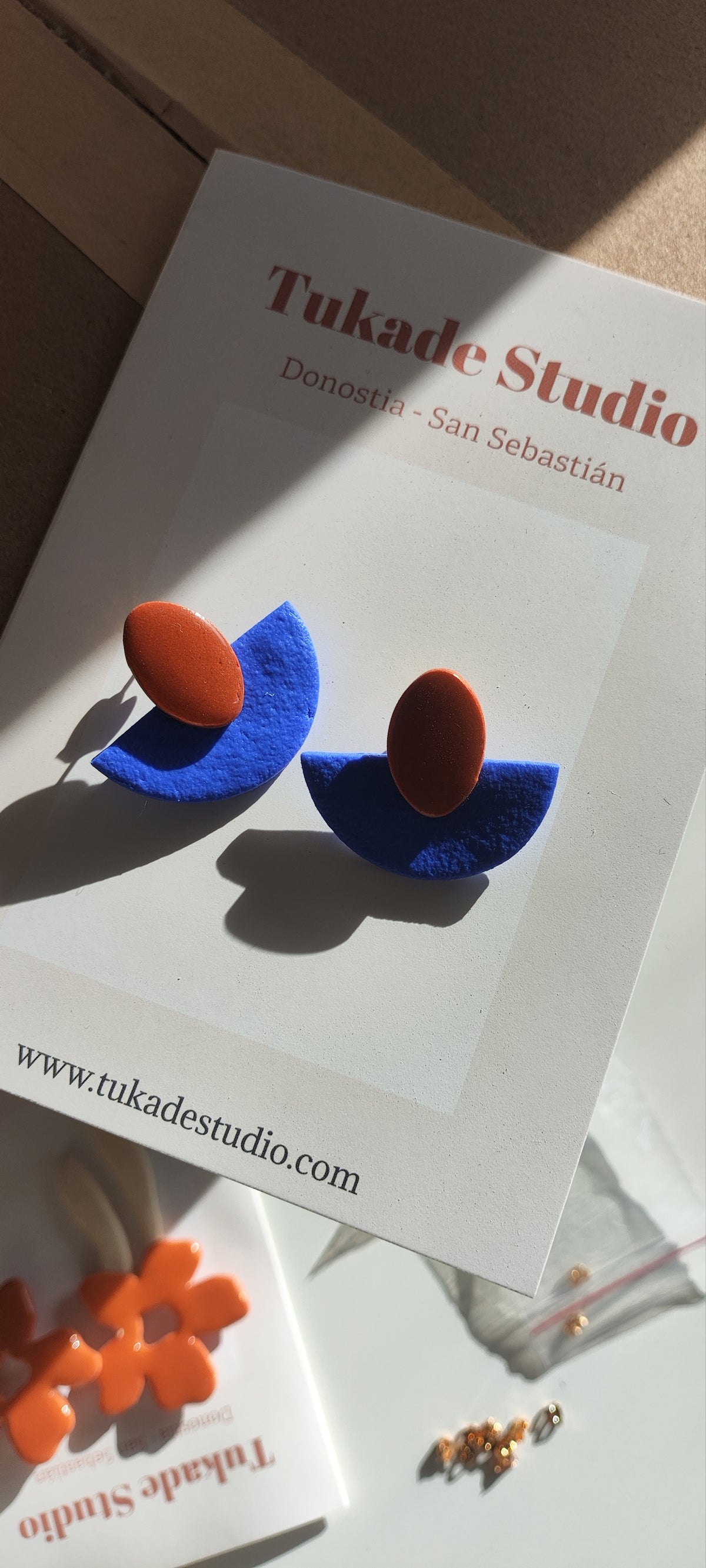DOROTEA azul intenso y terracota