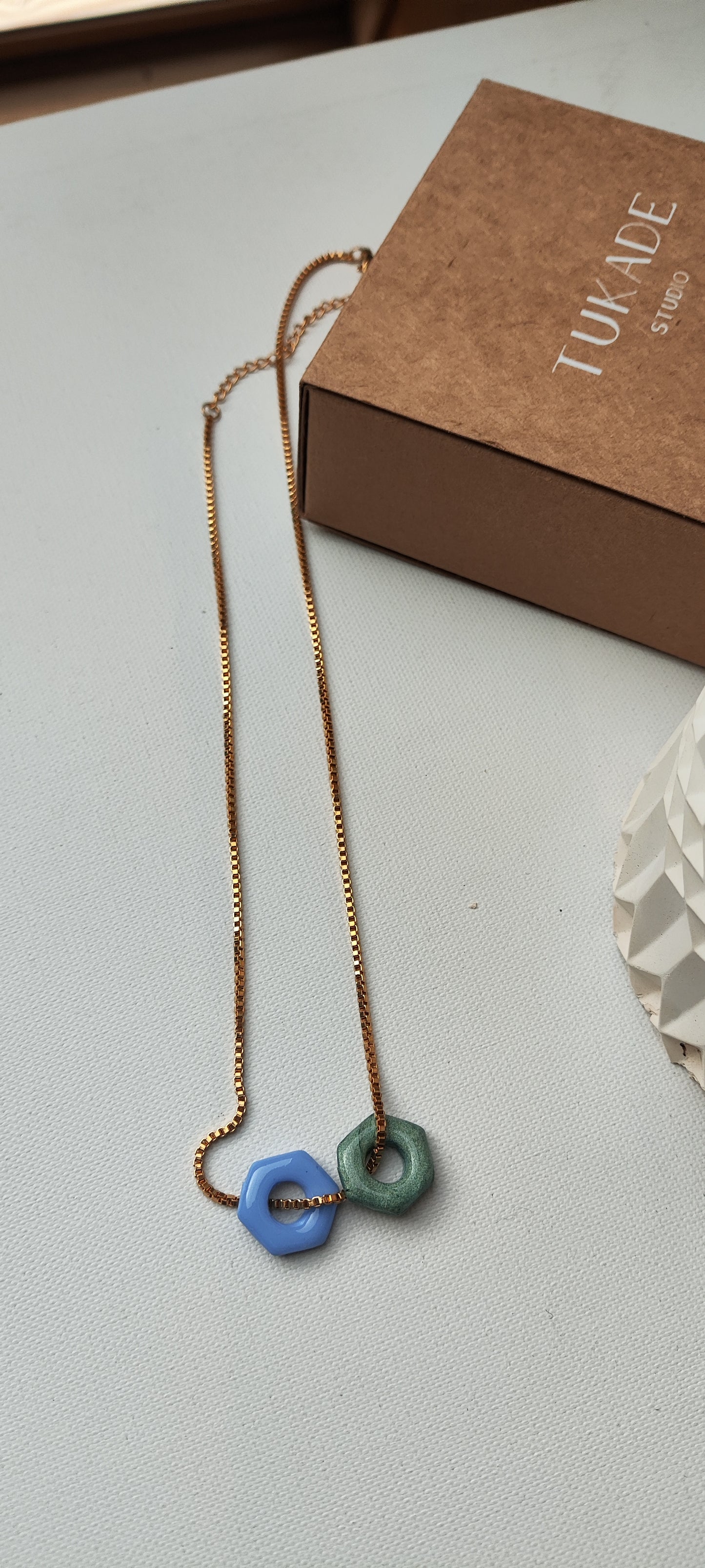 Collar gargantilla GIlda lágrima cadena cuadrada