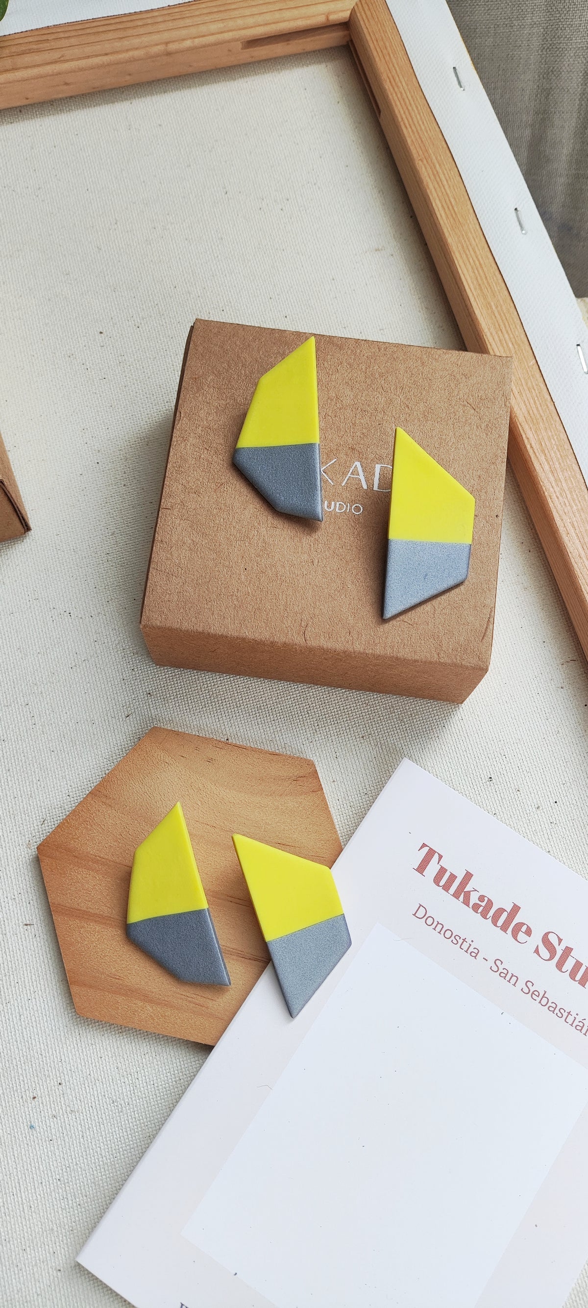 DAKOTA amarillo y gris plata