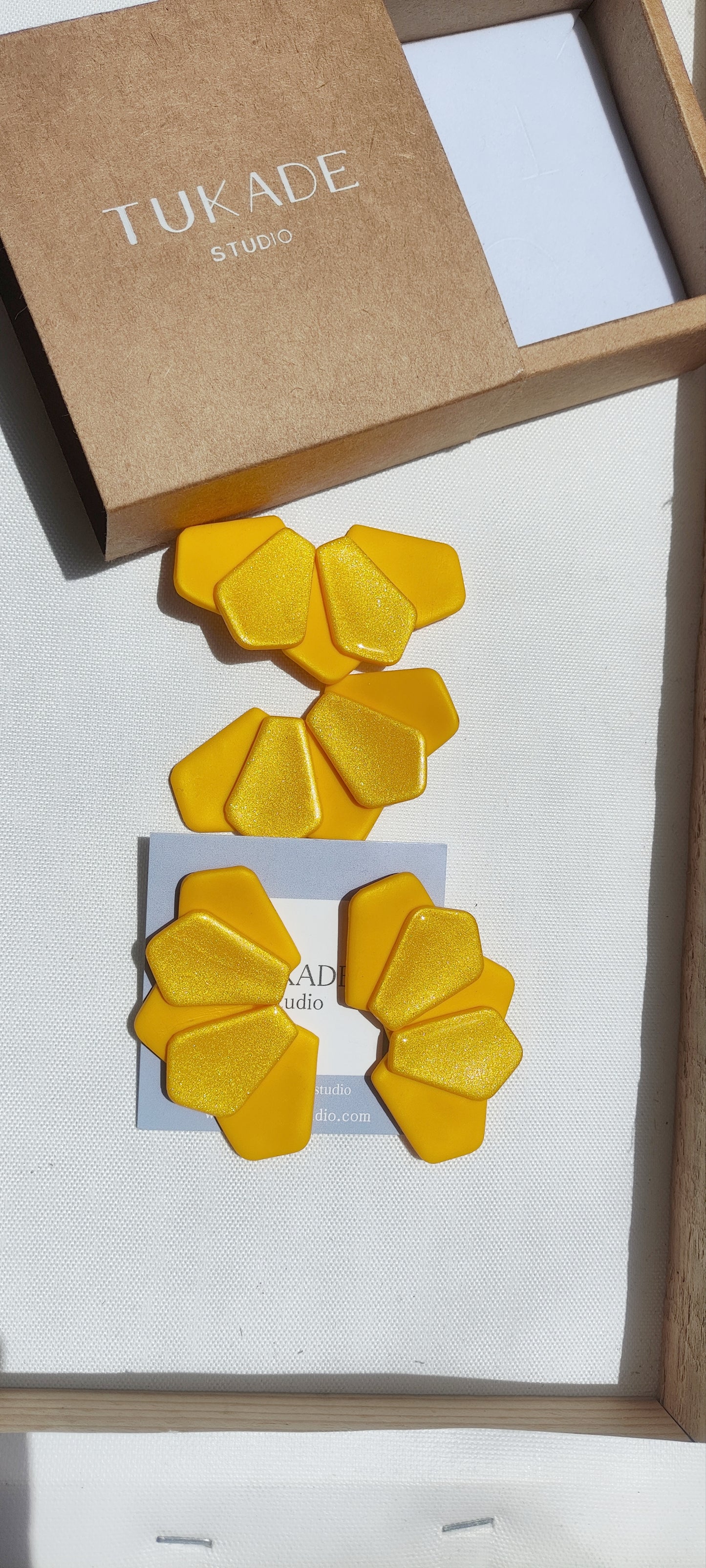 CASIOPEA amarillo intenso
