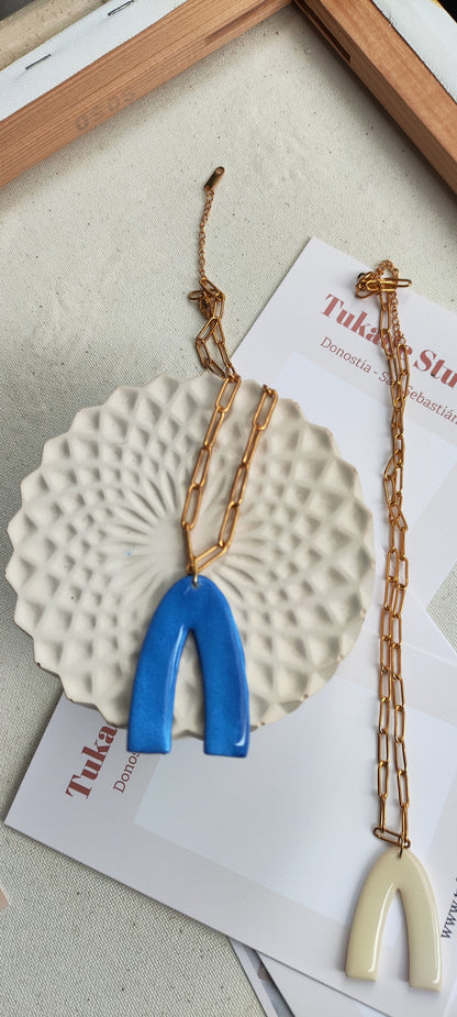Collar SIMONA crudo y azul