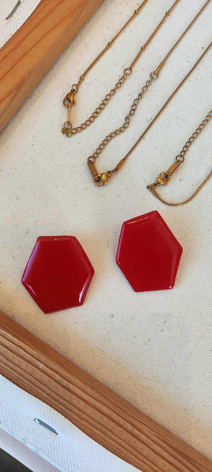 ONNA rojo profundo