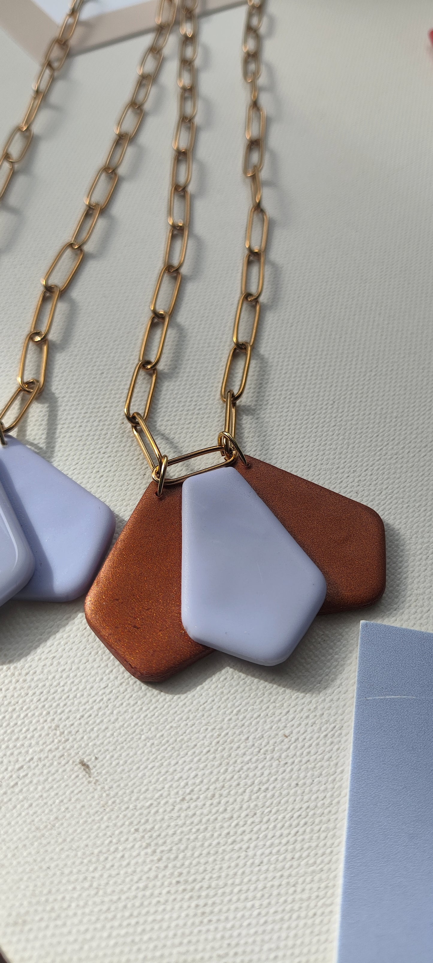 Collar gargantilla MATILDA chocolate y lila