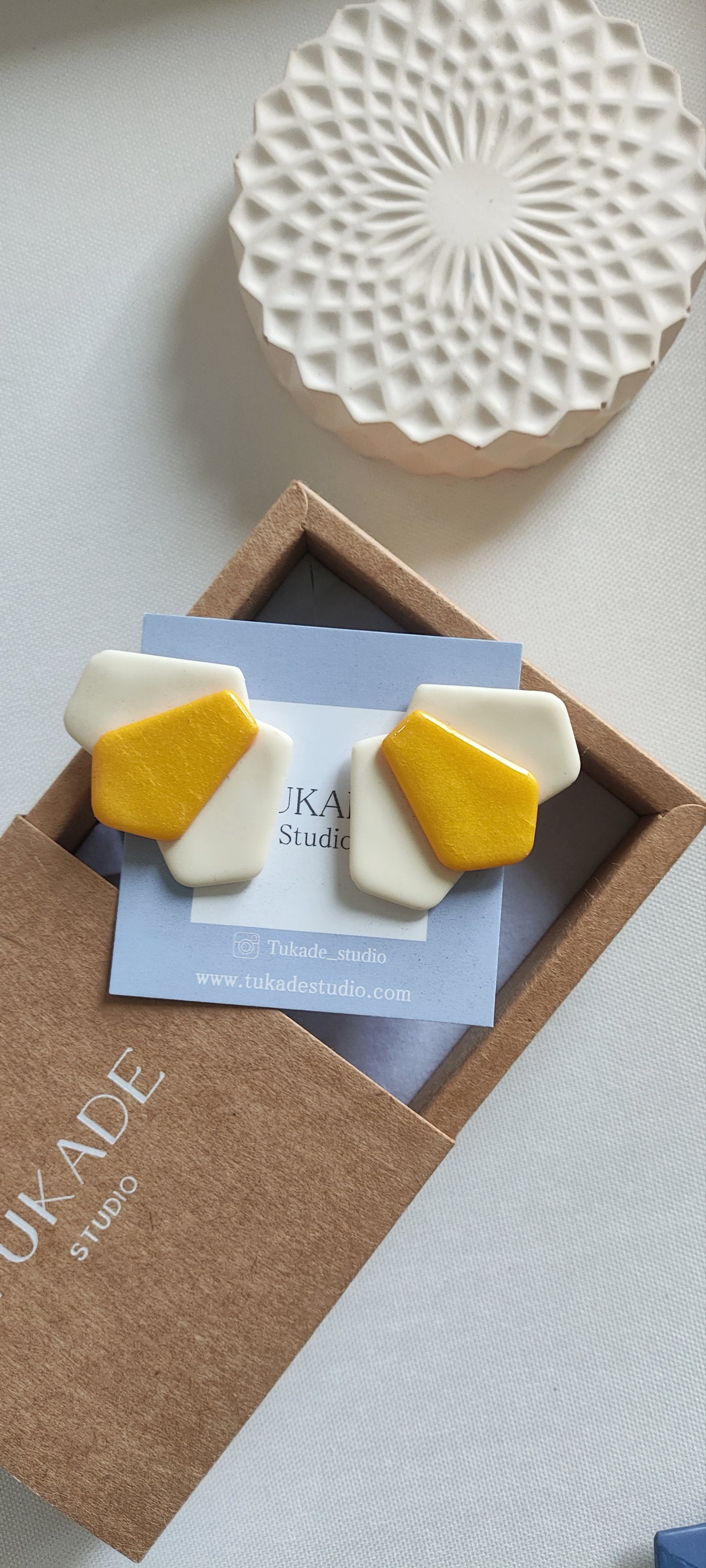 MATILDA crudo y amarillo