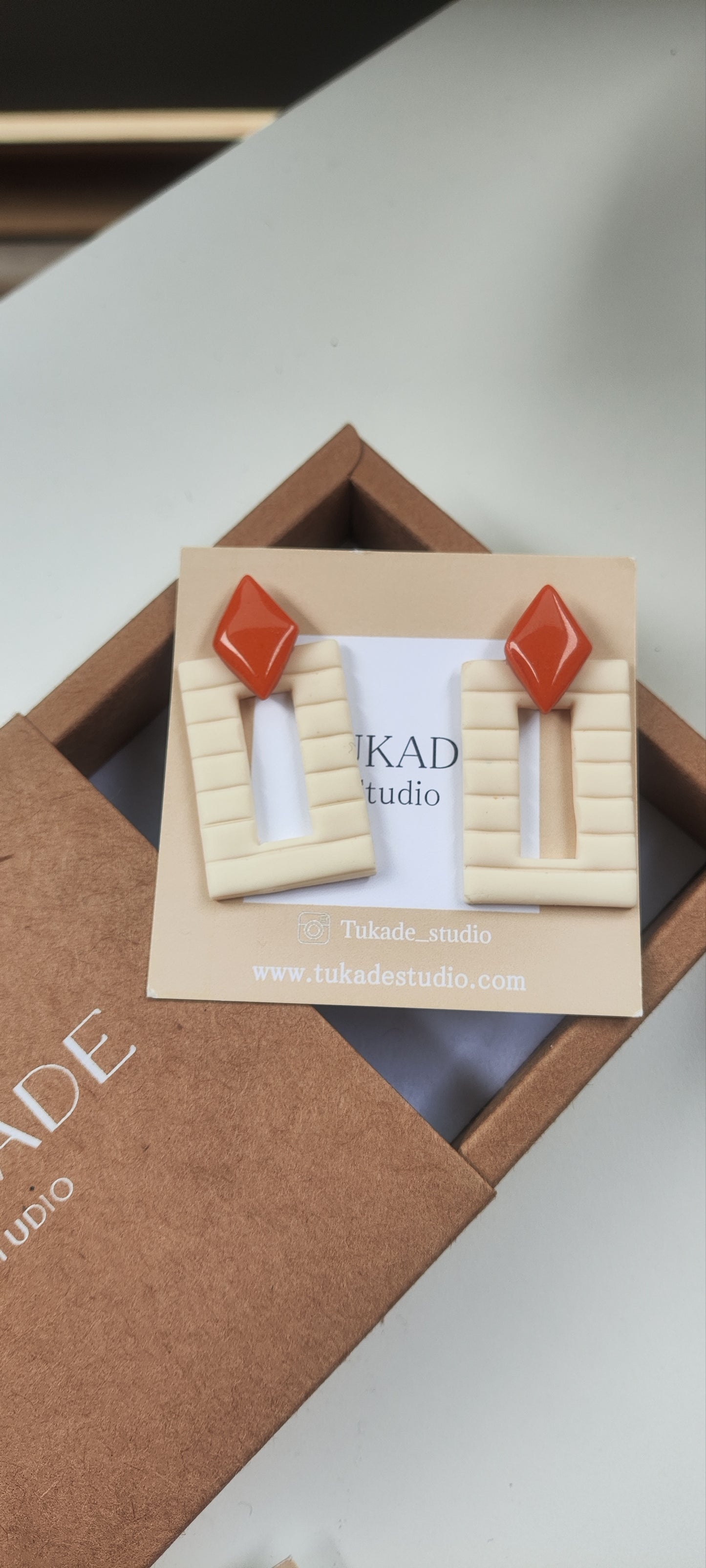 NICOLASA regular crudo y teja