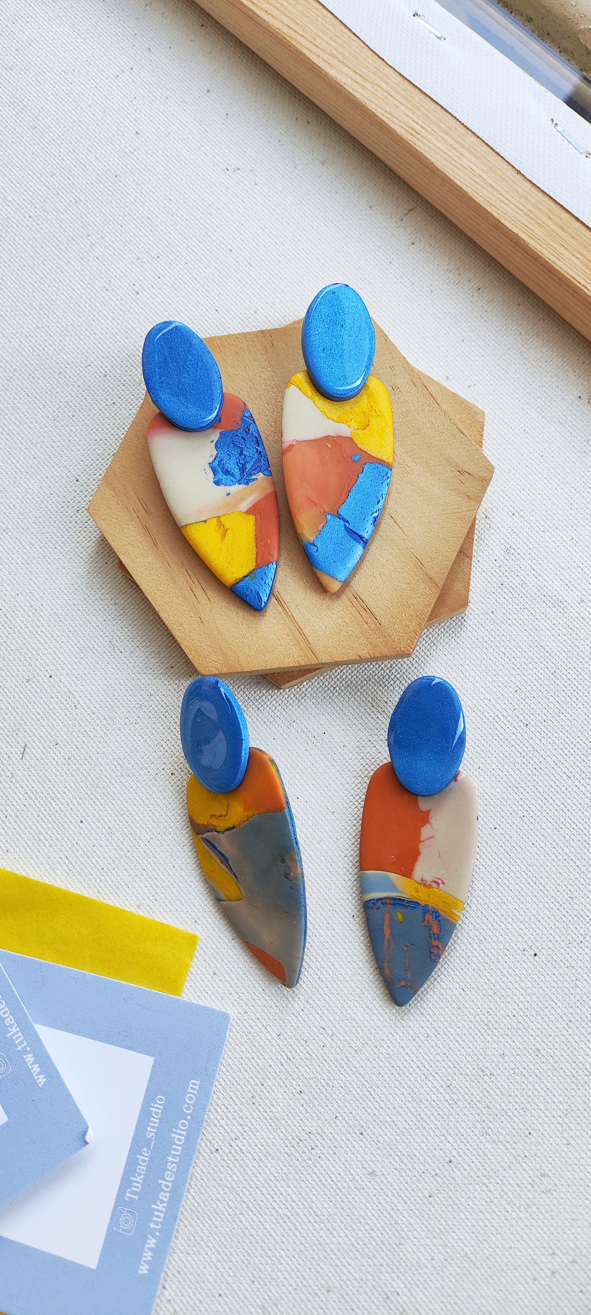 MACA degradado azul, teja, amarillo beige