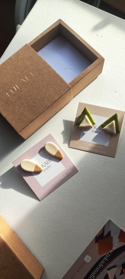 UMA verde oliva y crudo