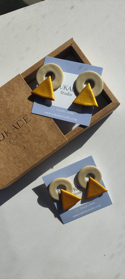 AGNES beige y ocre dorado