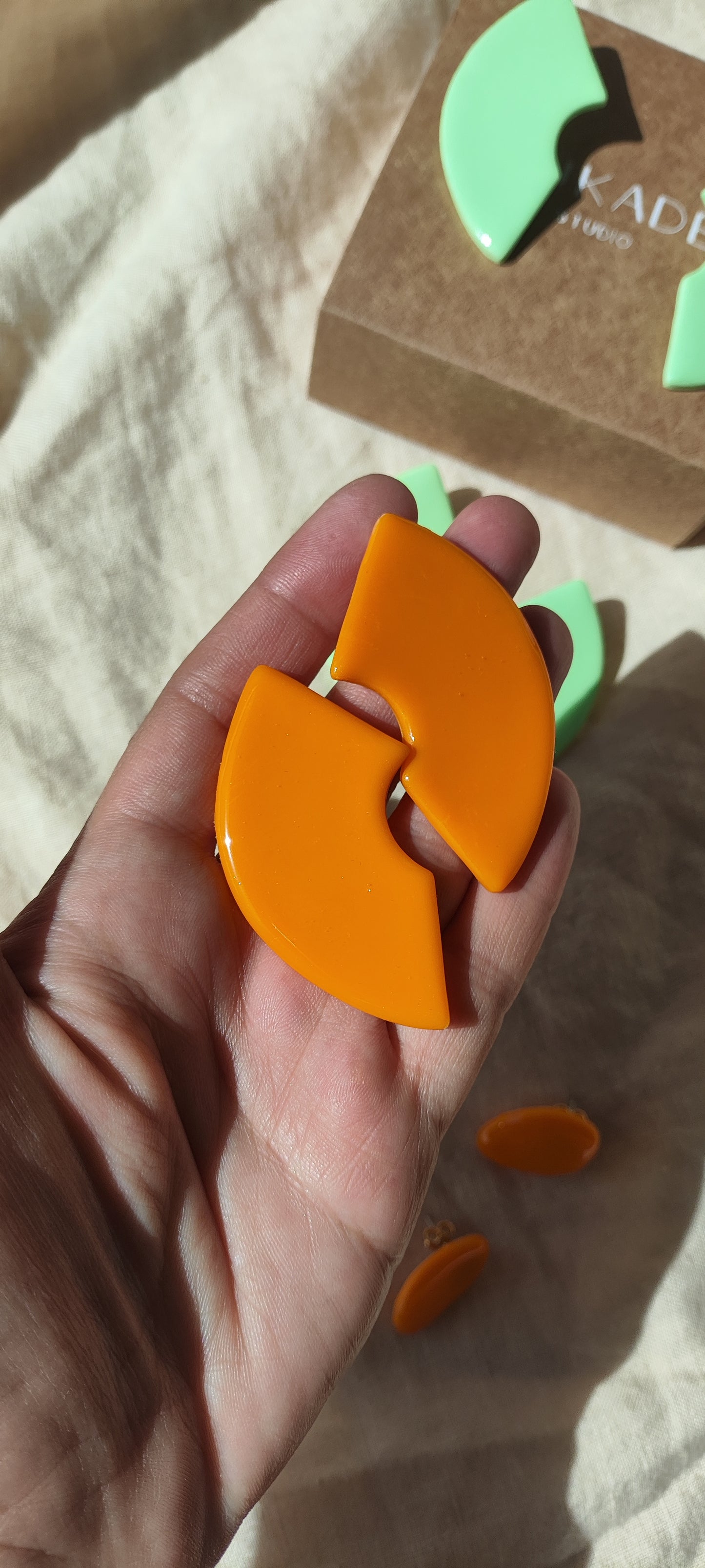 NATI mandarina 🍊 o verde ácido 🍏