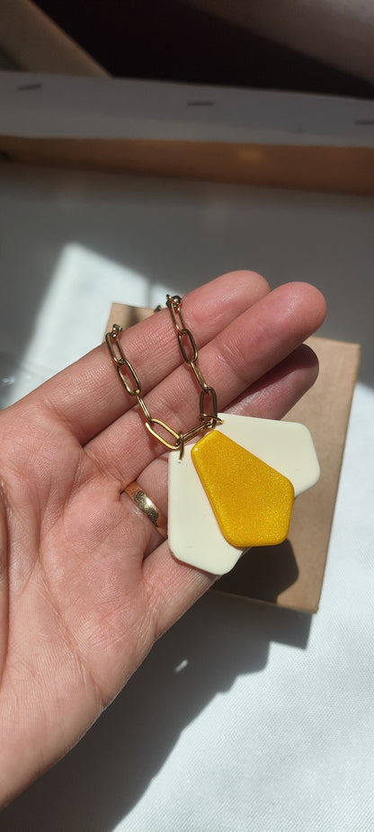 Collar MATILDA crudo y amarillo