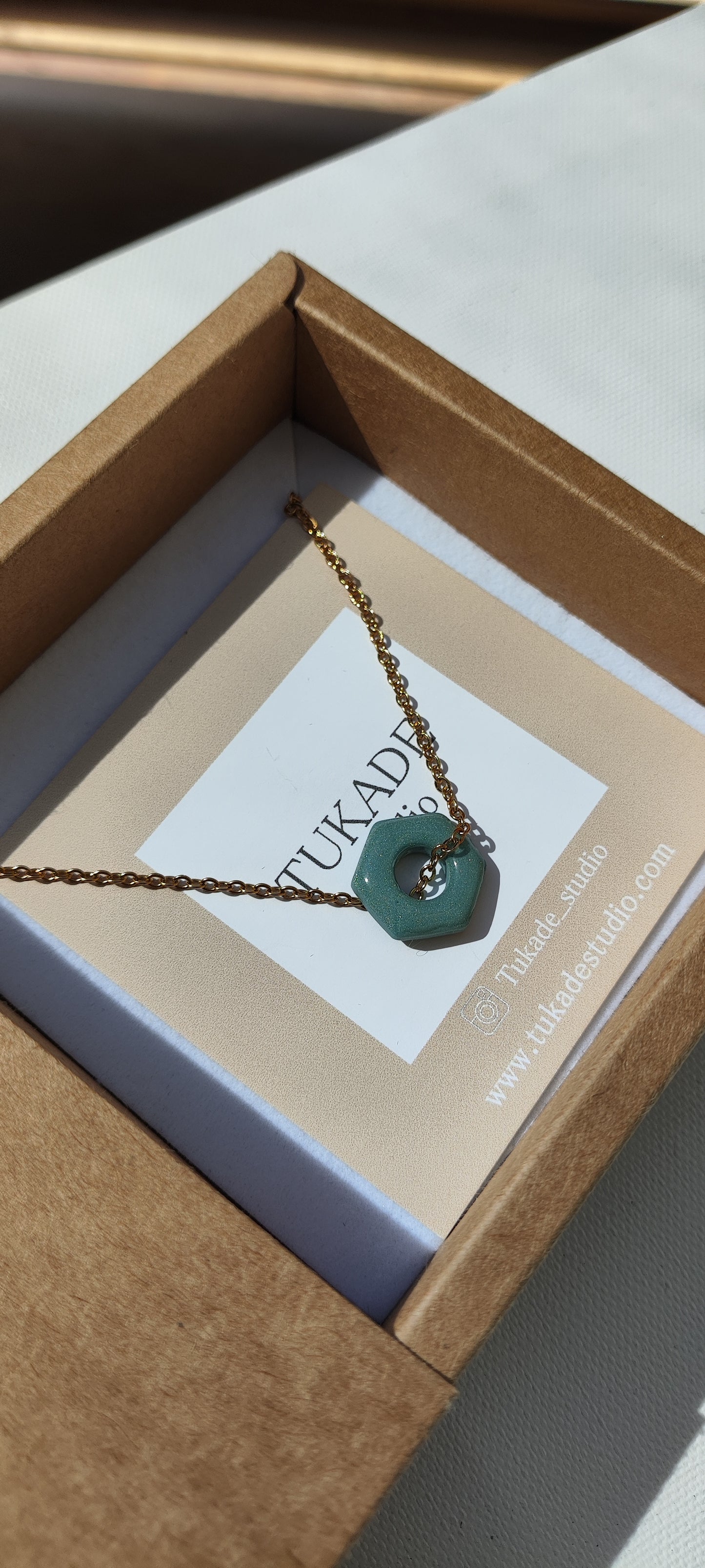 Collar gargantilla GILDA acero con baño en oro