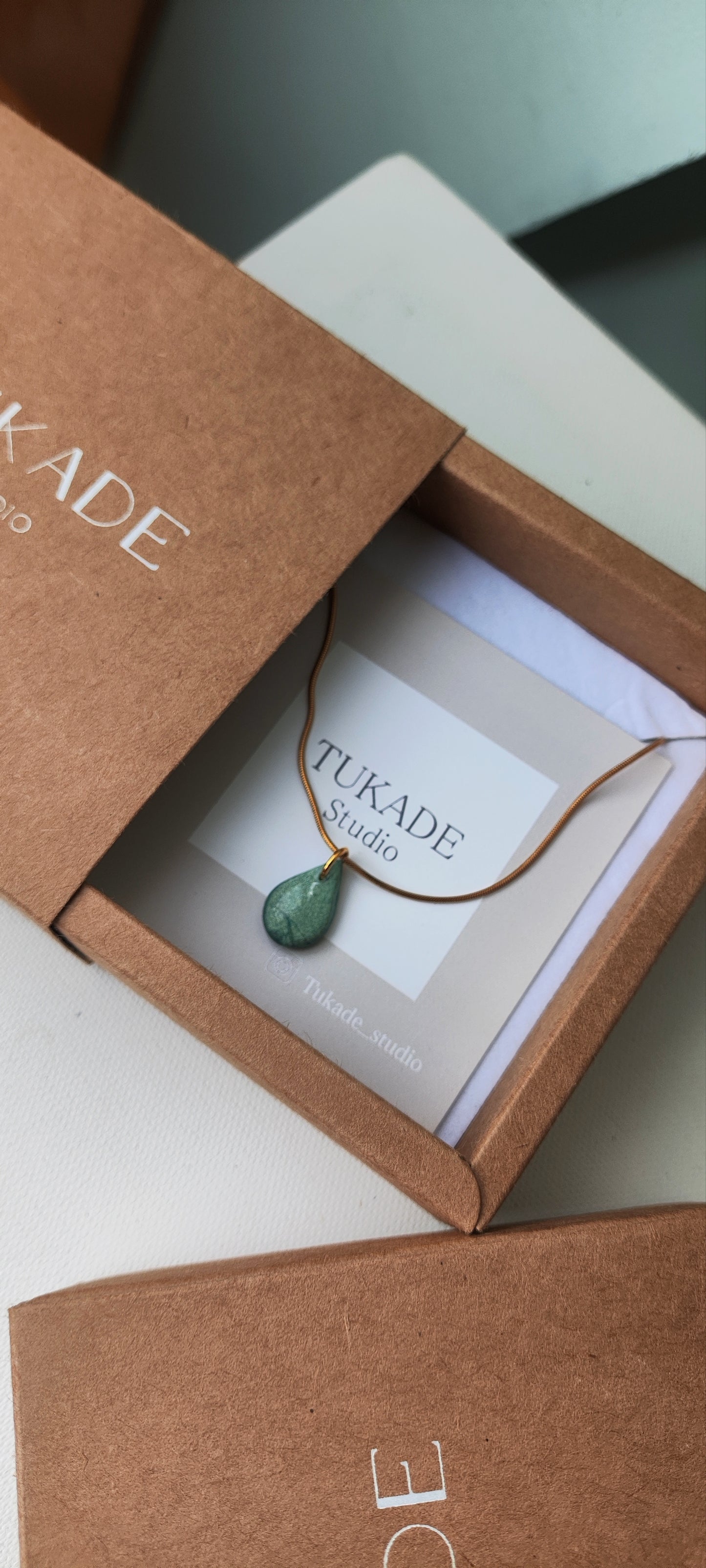 Collar gargantilla CUCA lágrima turquesa